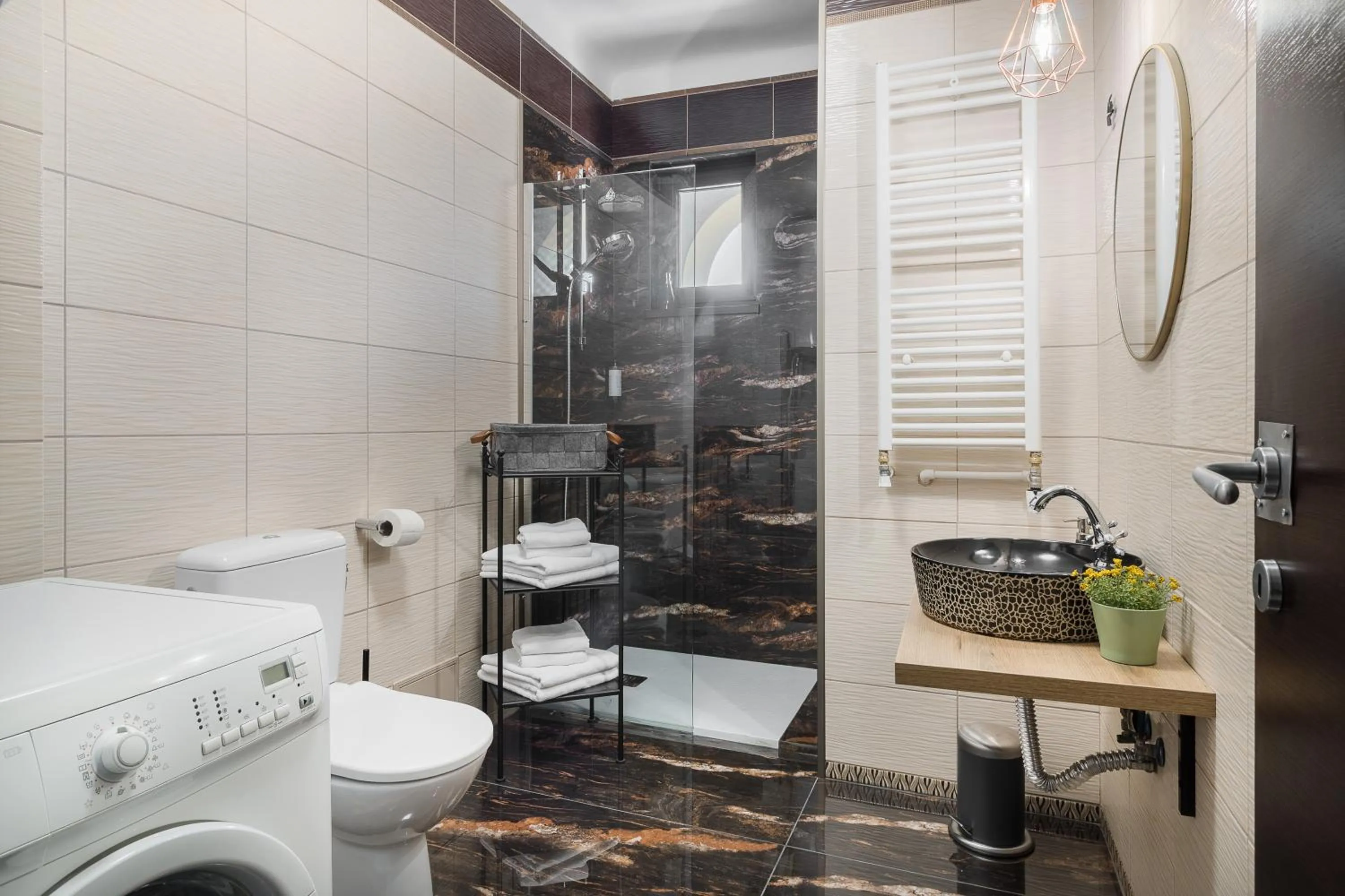 Shower in Moonlight Central Apartments