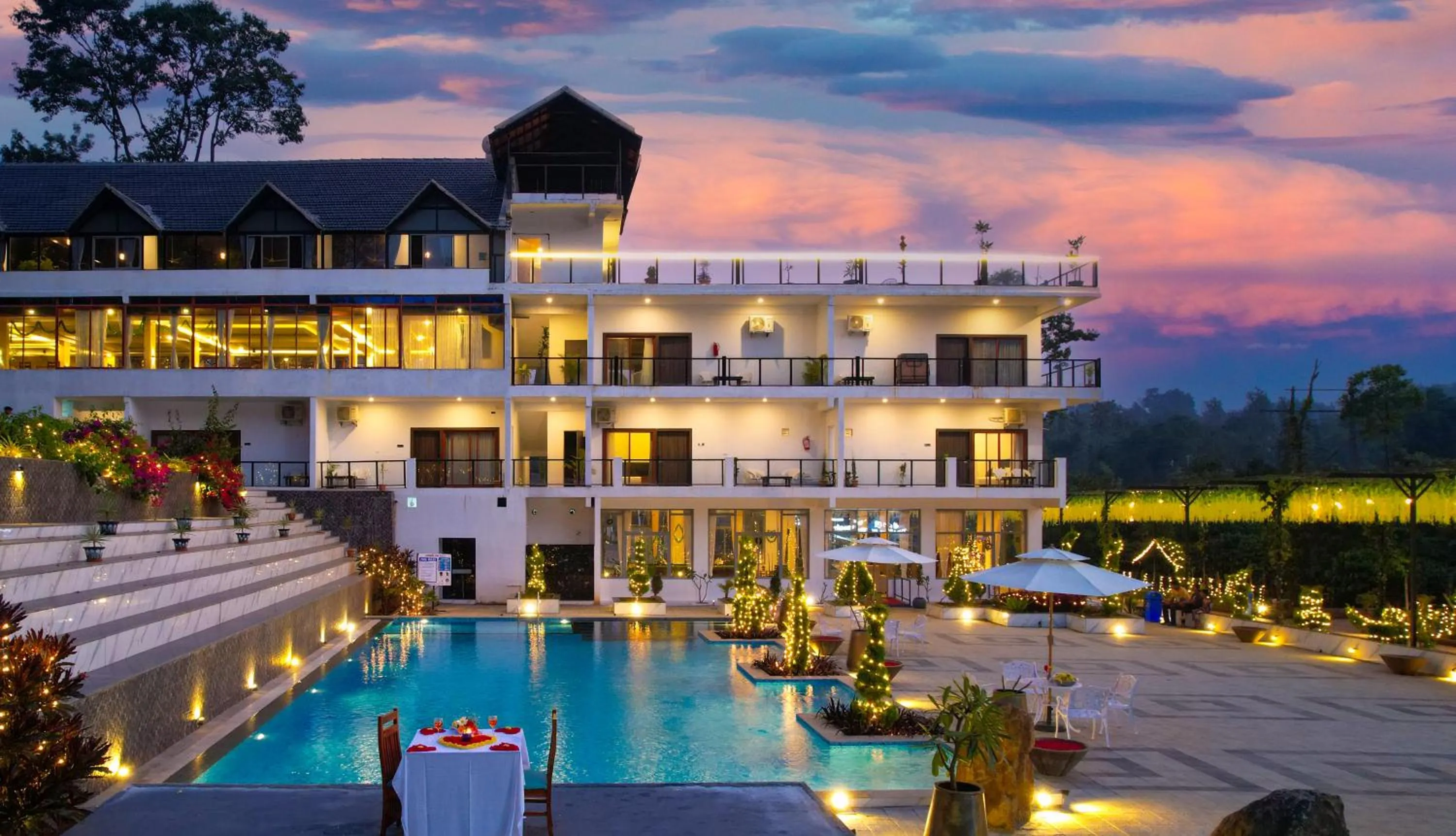 Swimming pool in The Grand Retreat - Chikmagalur