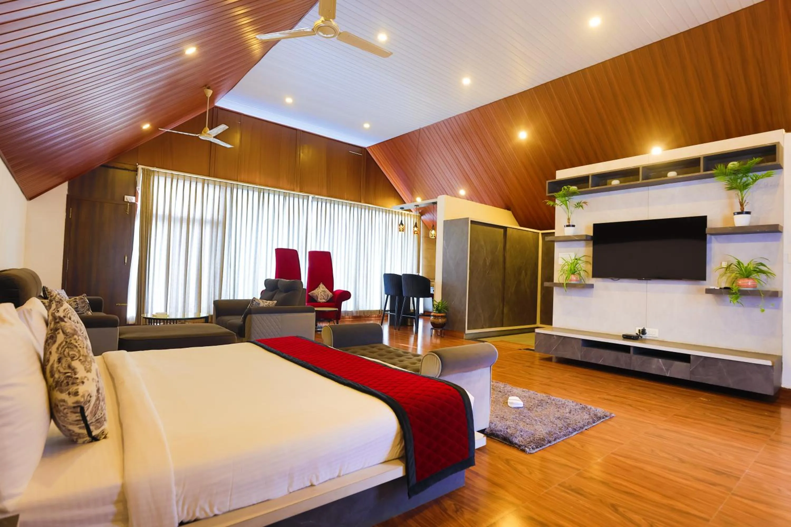 Bedroom, Bed in The Grand Retreat - Chikmagalur