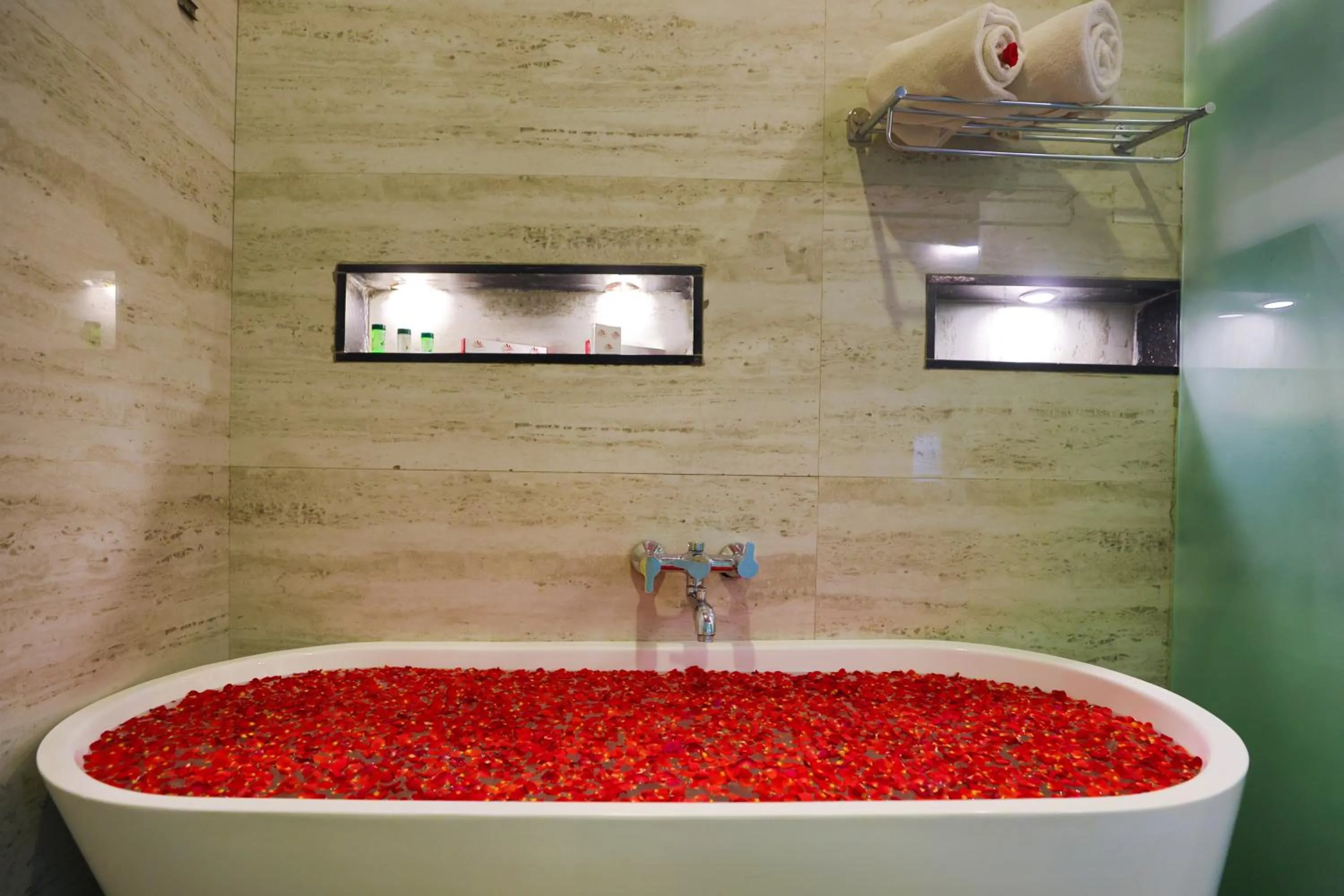 Bath in The Grand Retreat - Chikmagalur