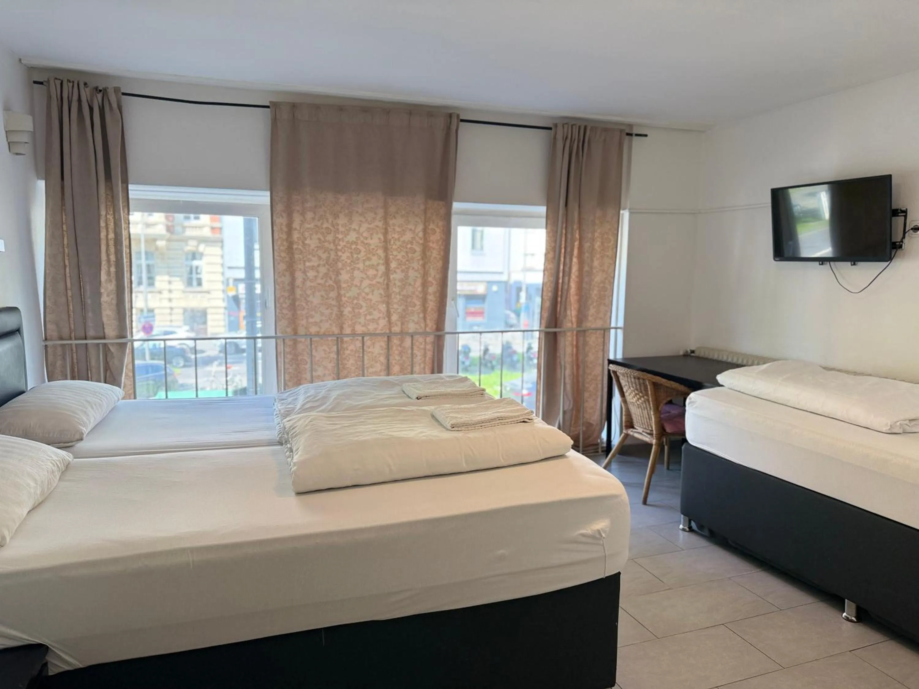 Bed in Hotel Garni Emir