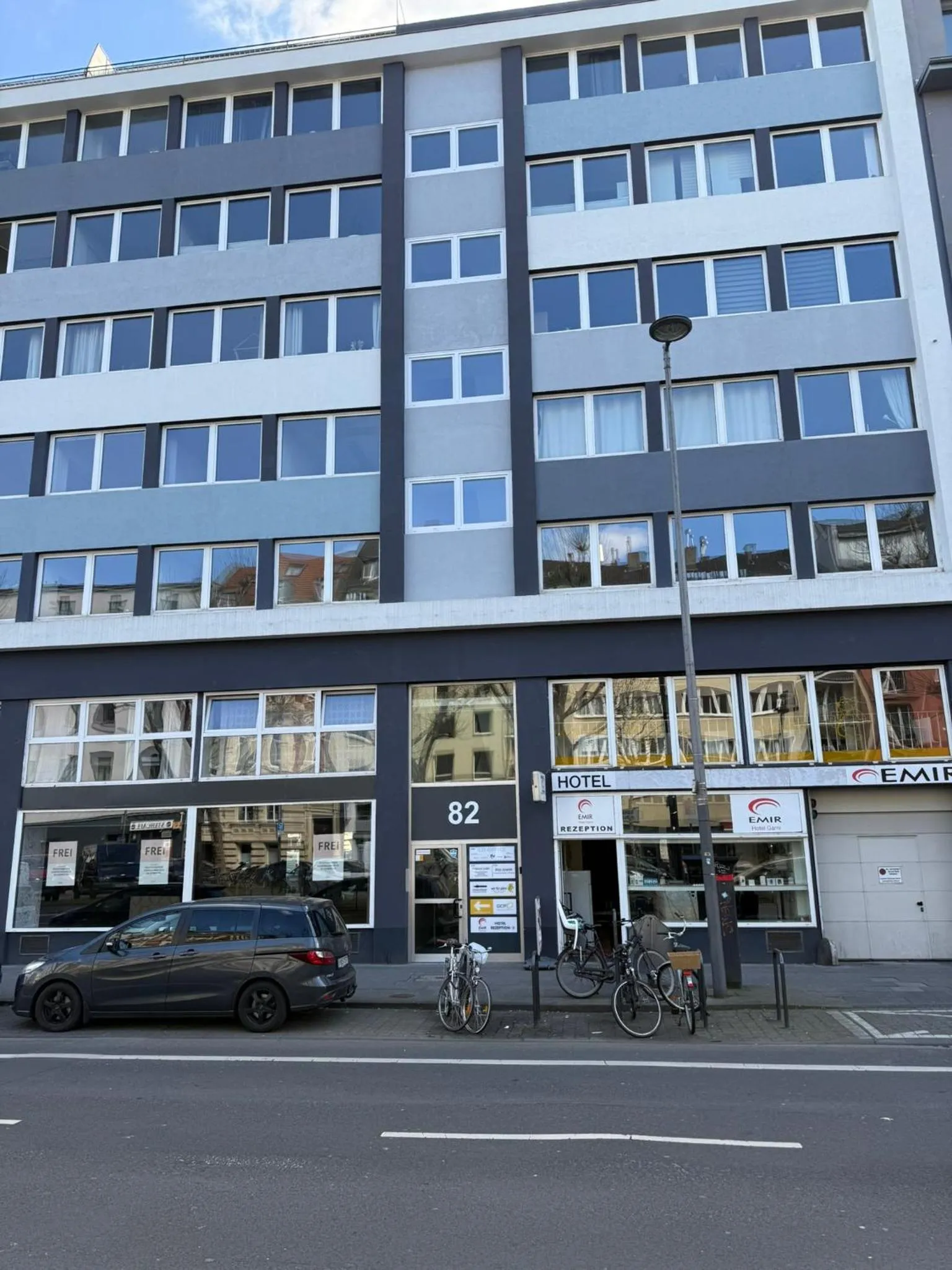 Property building in Hotel Garni Emir