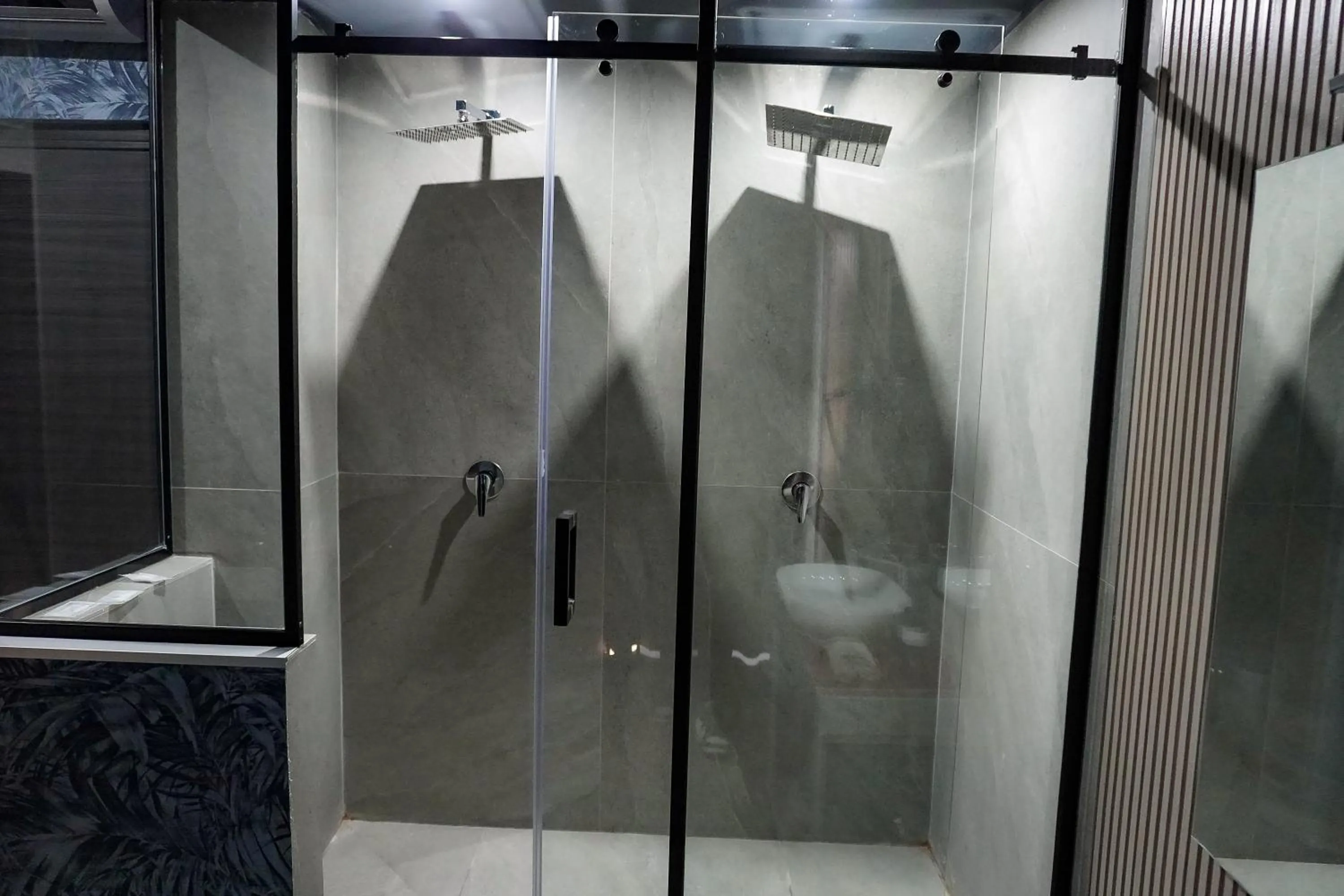 Shower in Hotel El Pamas