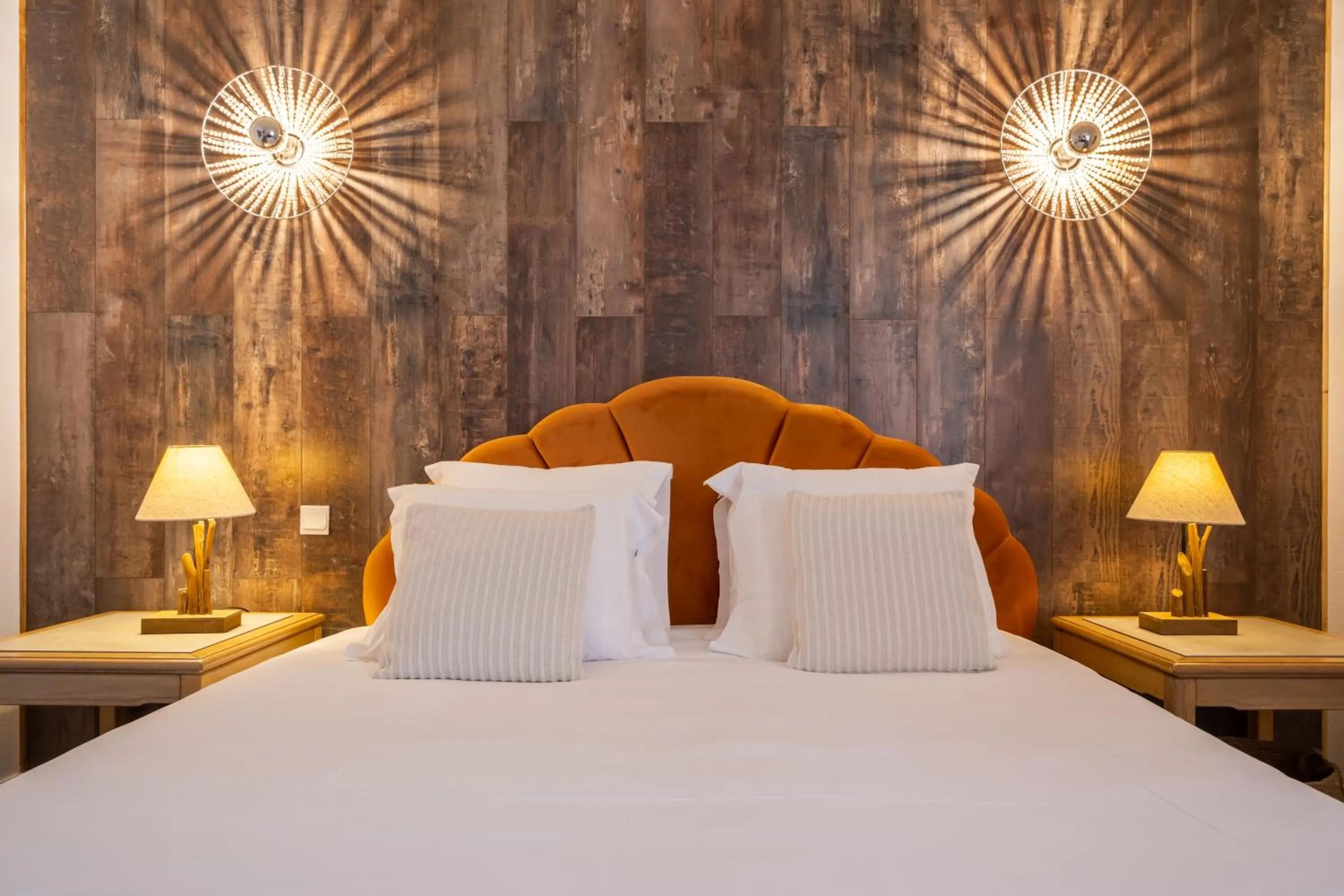 Bed in Hôtel de la Brière et Restaurant Les Krapados