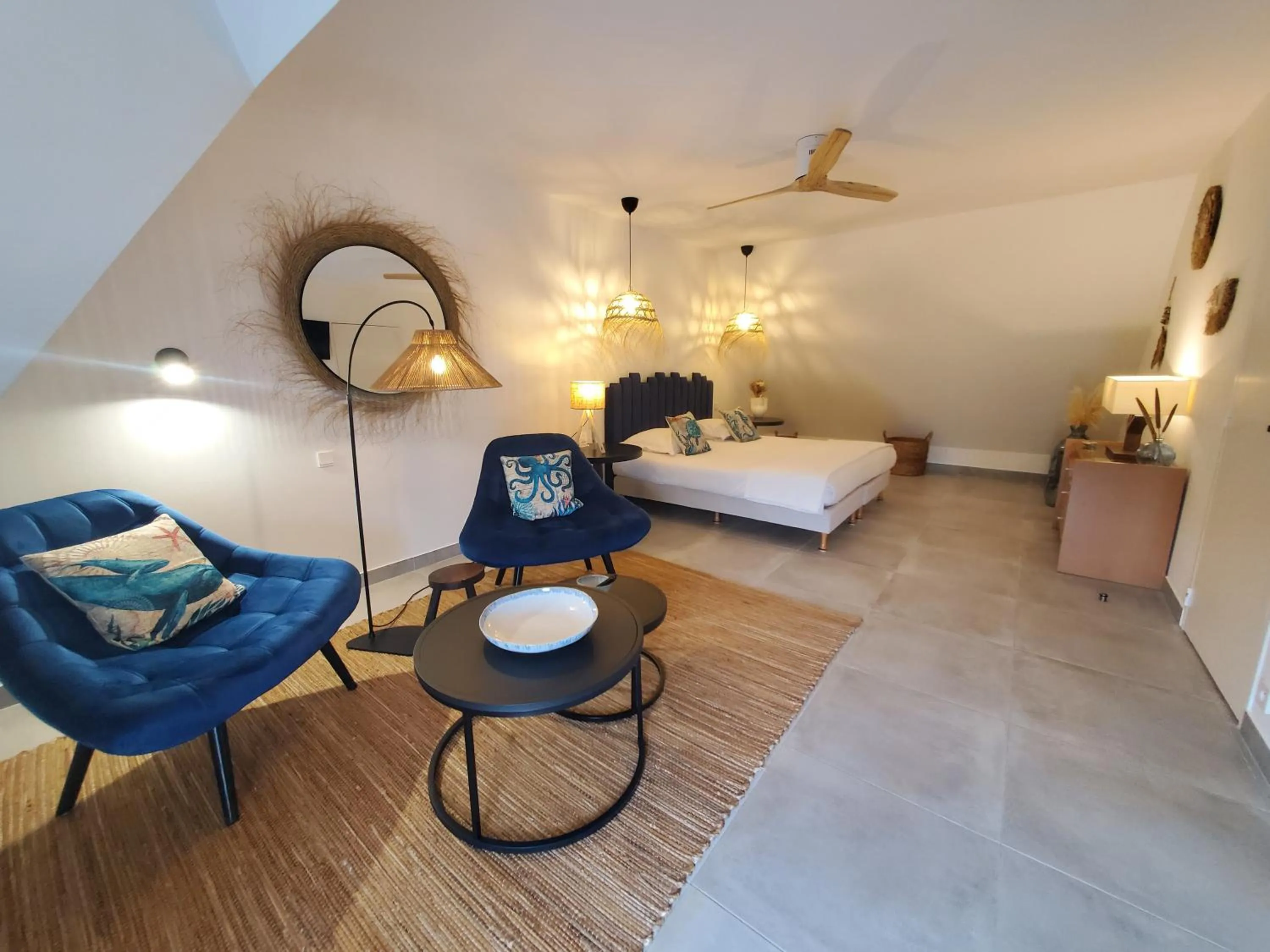 Bed in Hôtel de la Brière et Restaurant Les Krapados