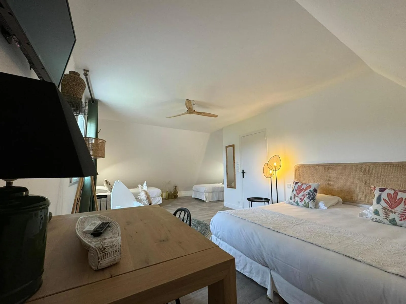 Day, Bed in Hôtel de la Brière et Restaurant Les Krapados