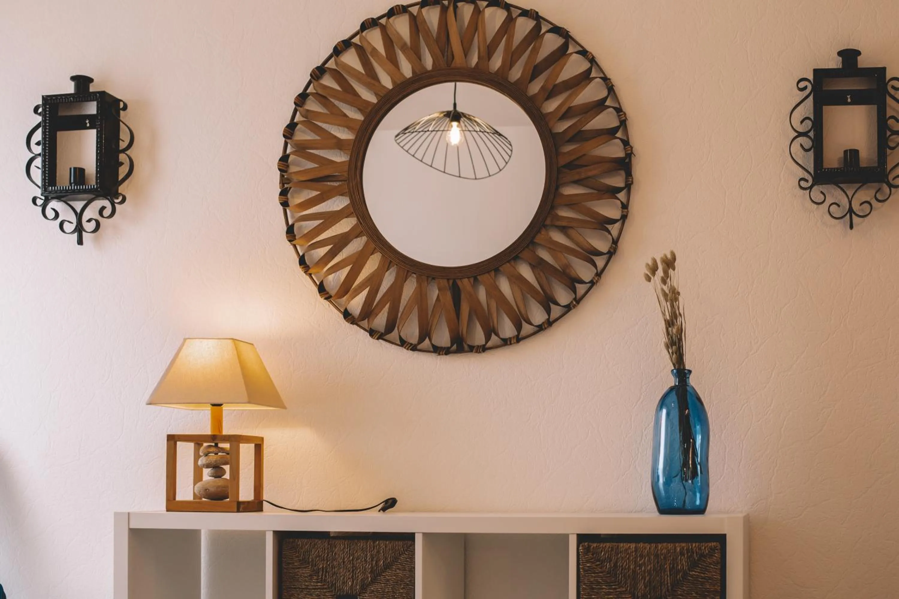 Decorative detail in Hôtel de la Brière et Restaurant Les Krapados