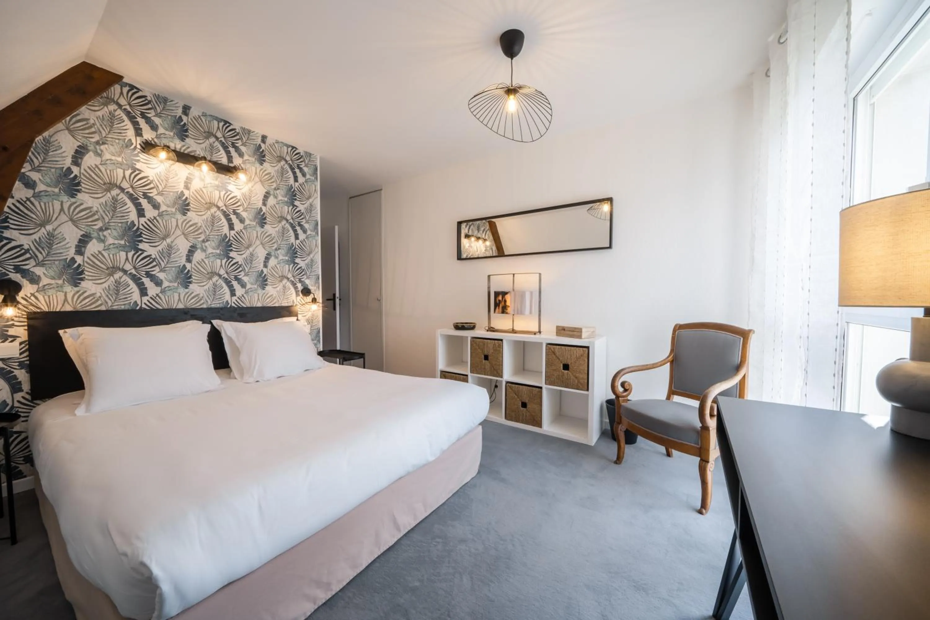 Bed in Hôtel de la Brière et Restaurant Les Krapados