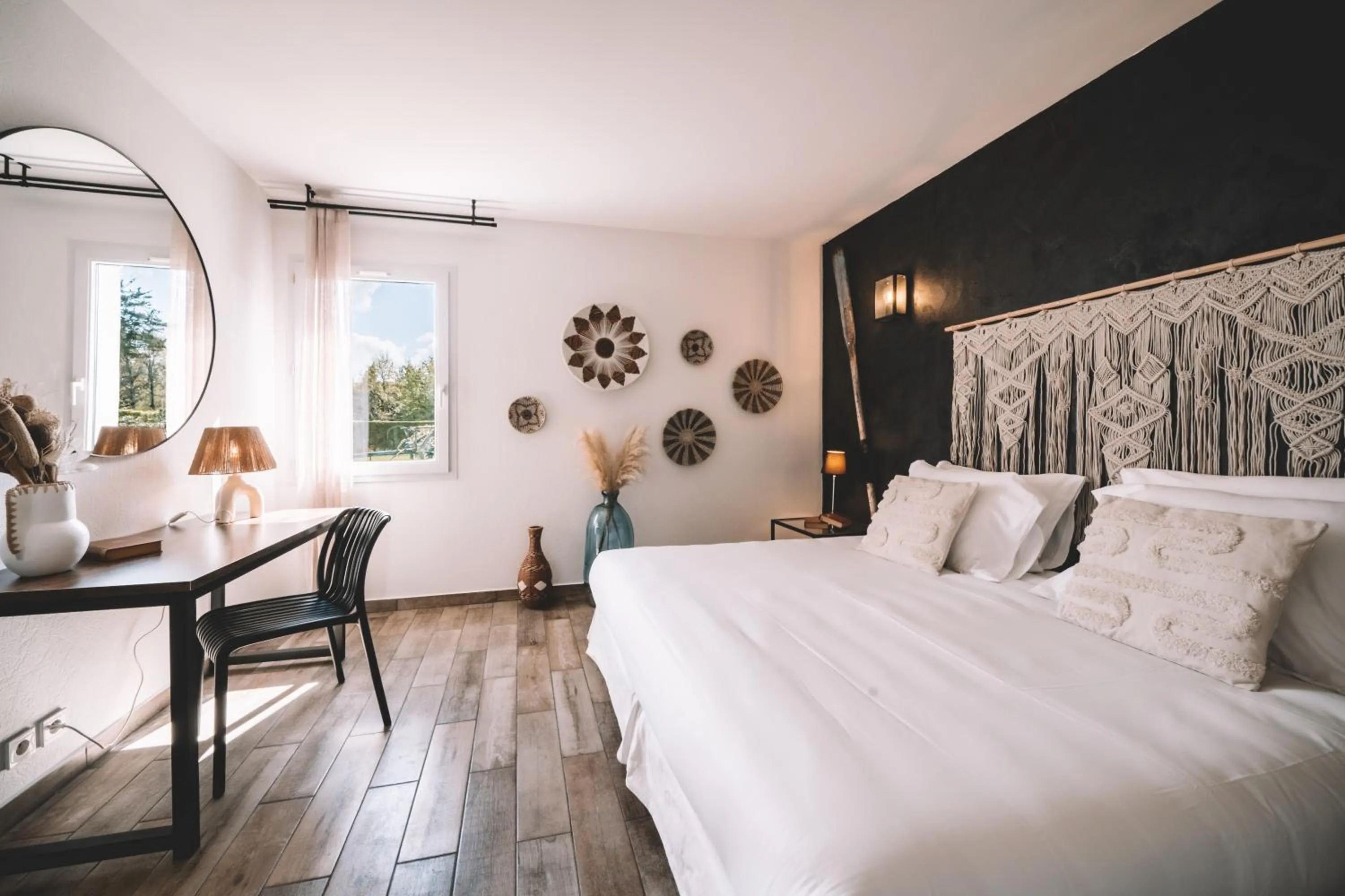 Bed in Hôtel de la Brière et Restaurant Les Krapados