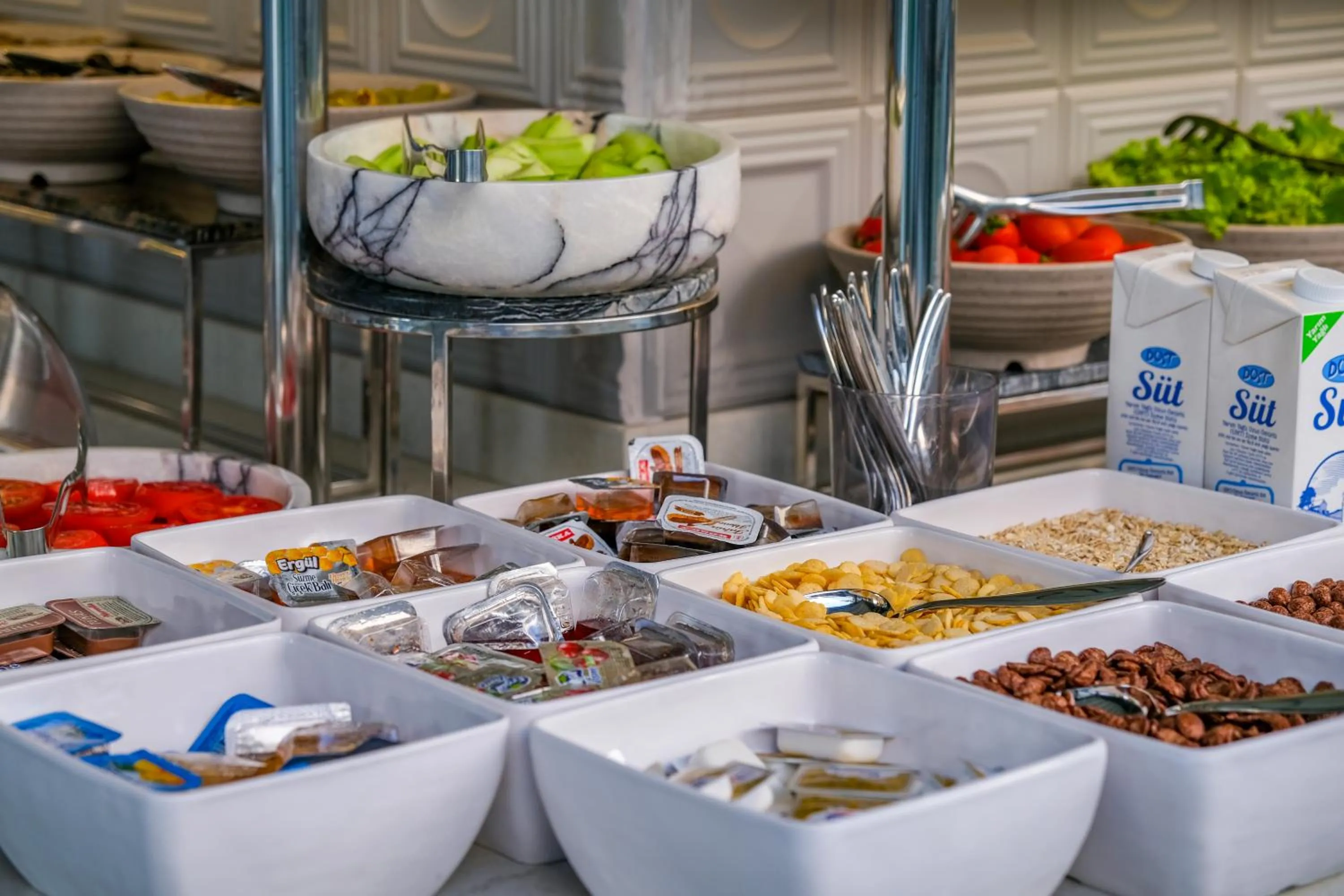 Buffet breakfast in Days Inn by Wyndham Alanya