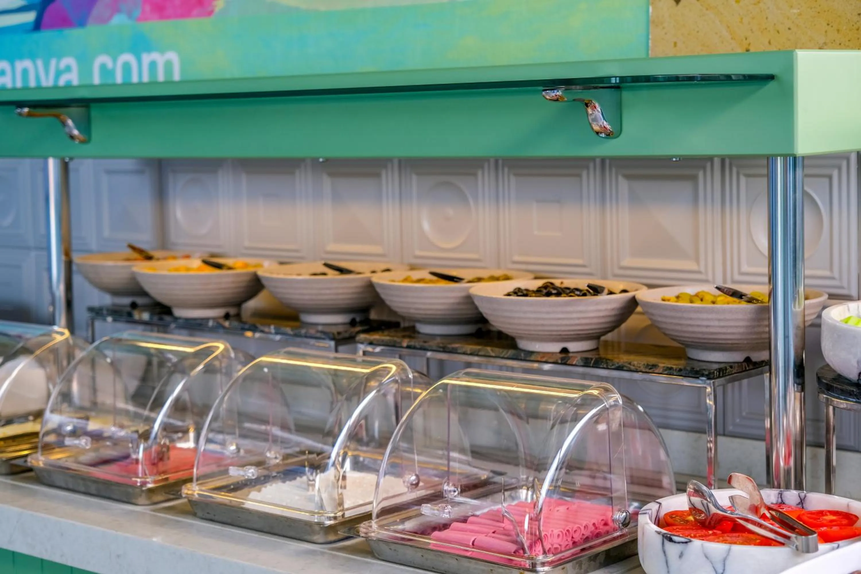 Buffet breakfast in Days Inn by Wyndham Alanya