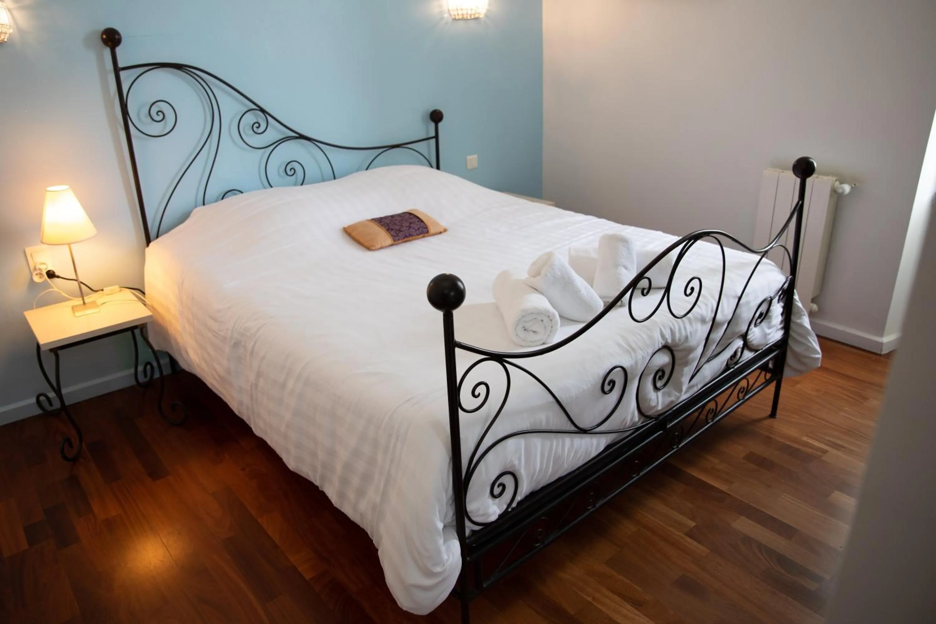 Bedroom, Bed in Mas De Baumes