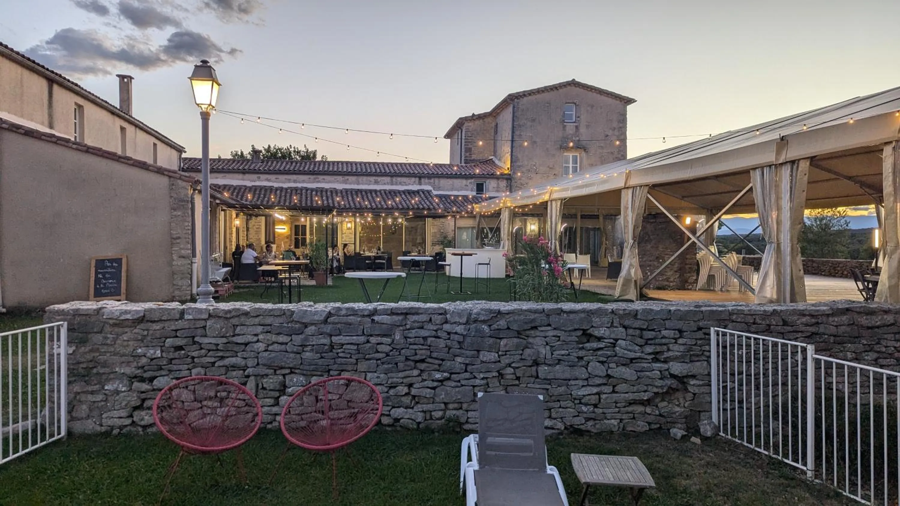 Property building in Mas De Baumes