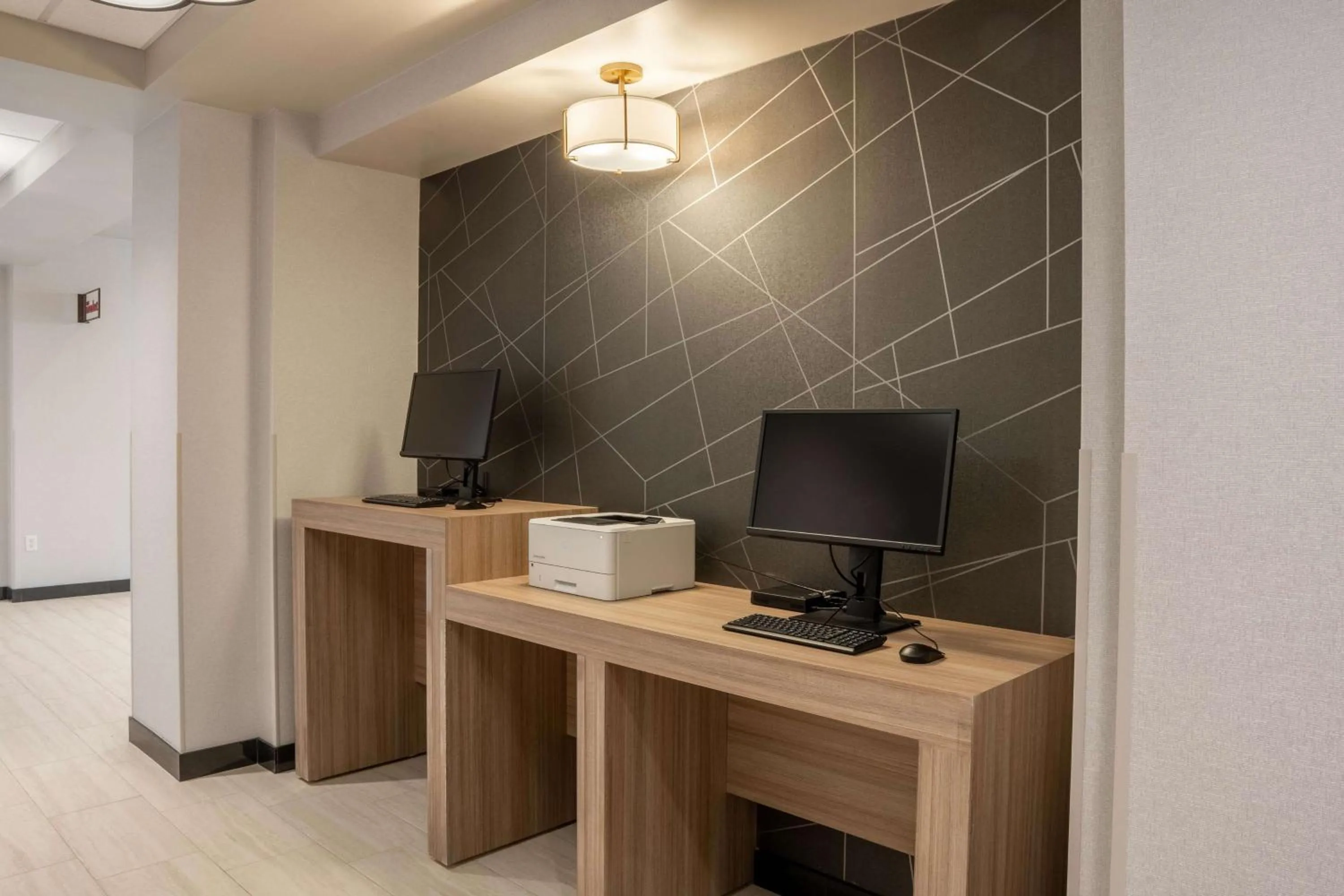 Business facilities in Drury Plaza Hotel College Station