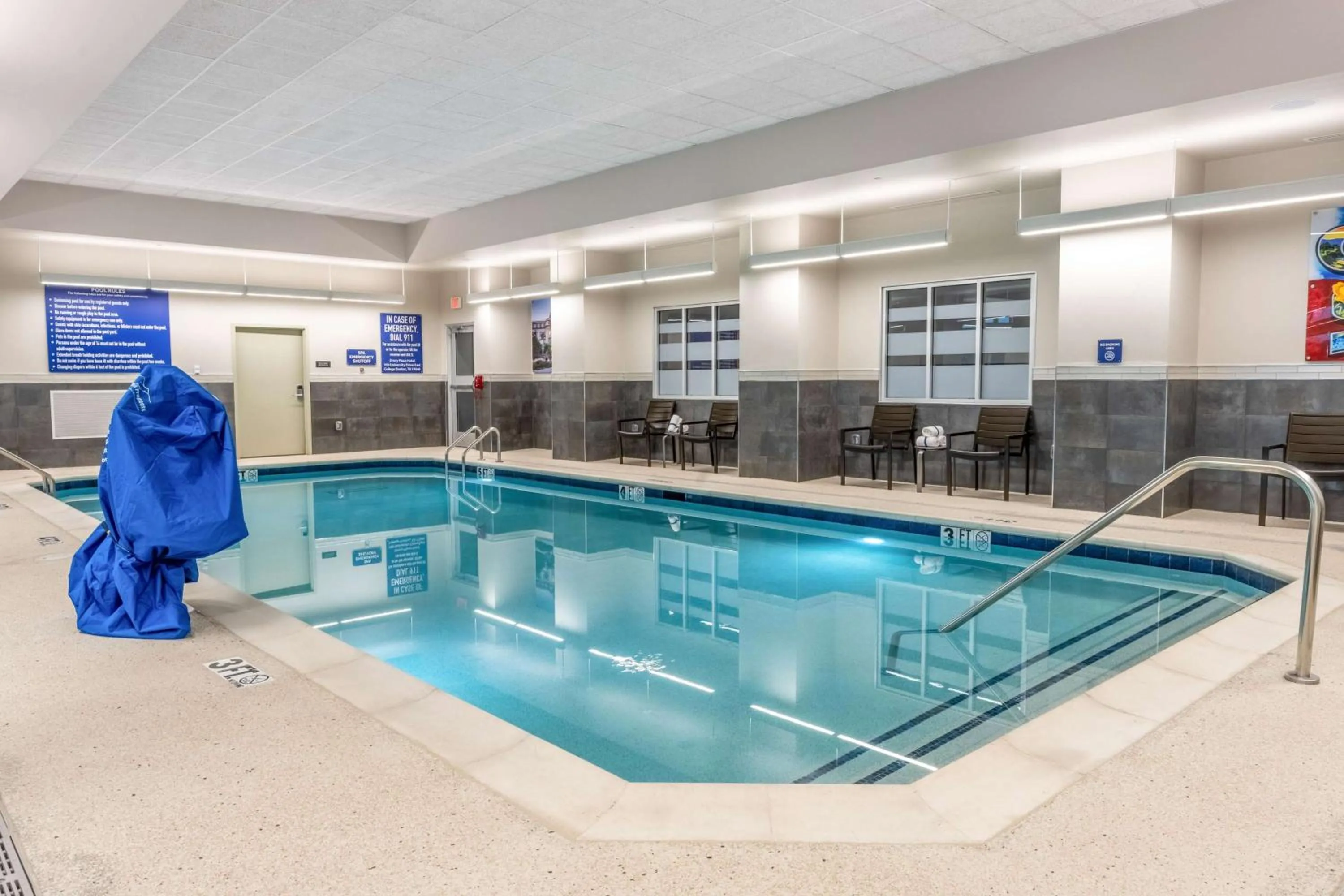 Pool view in Drury Plaza Hotel College Station