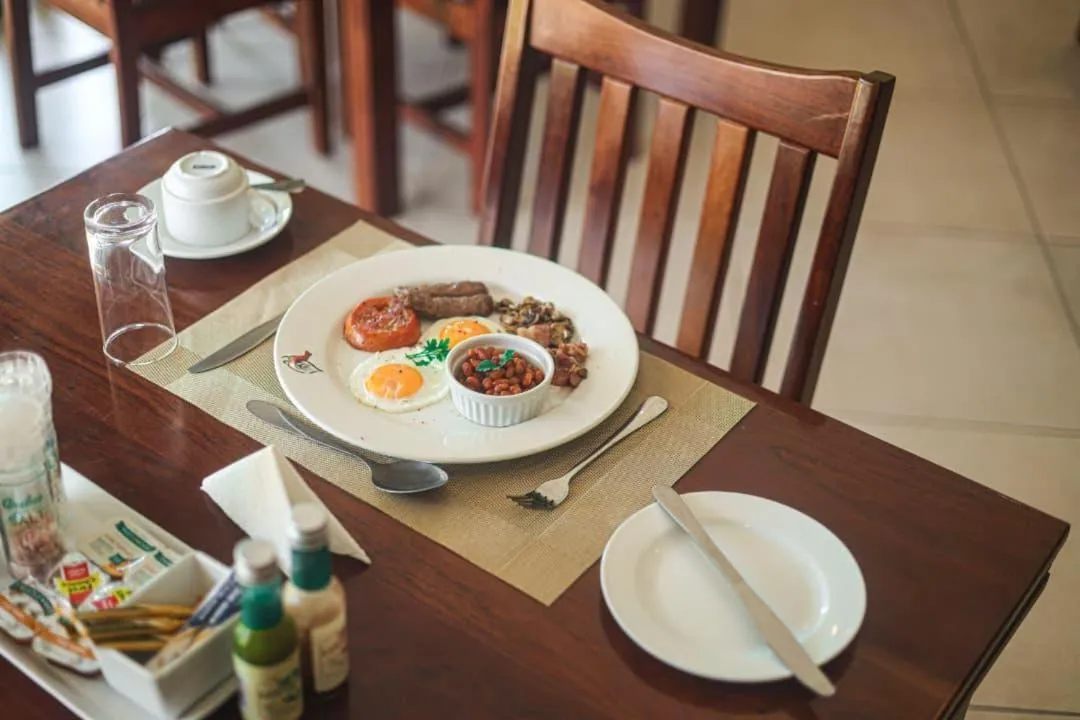 Breakfast in Pemabwe Guest Lodge