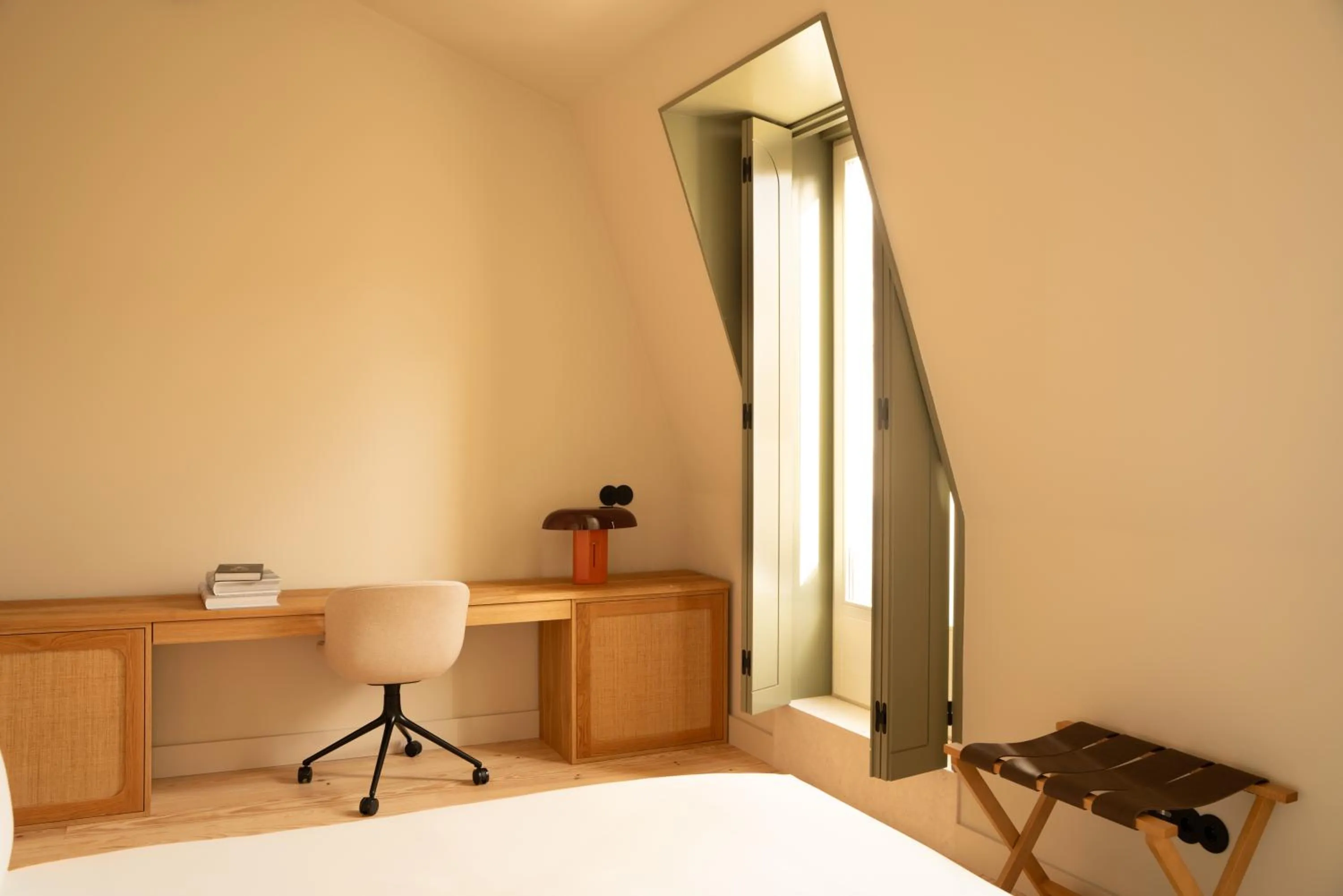 Bedroom, Bed in The Verse