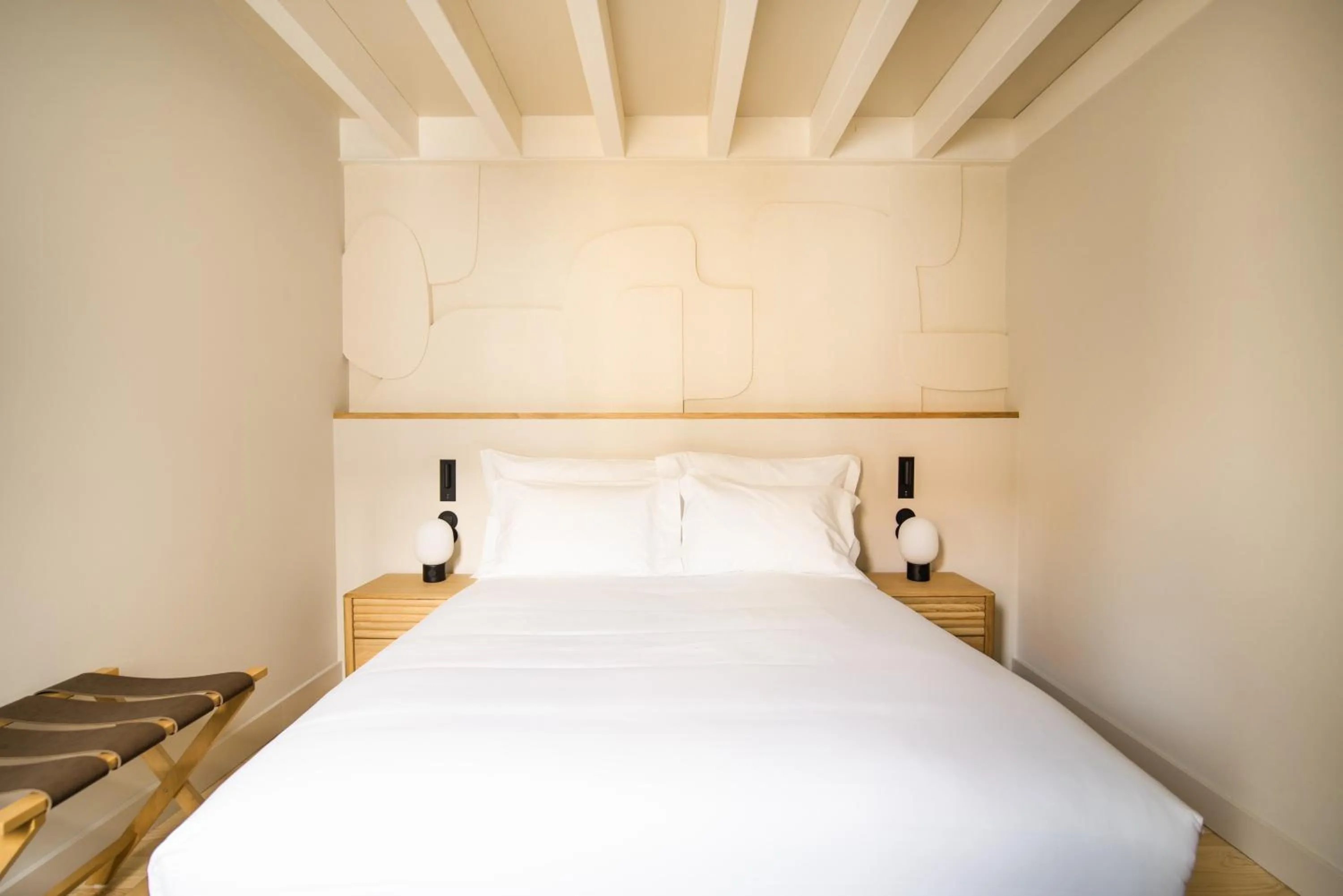 Bedroom, Bed in The Verse