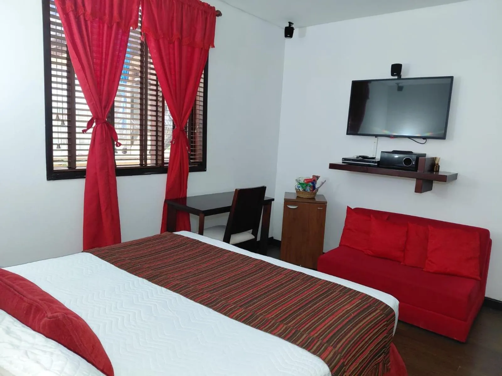 Bedroom, Bed in HBCF Hotel Boutique Casa Farallones de Santiago de Cali