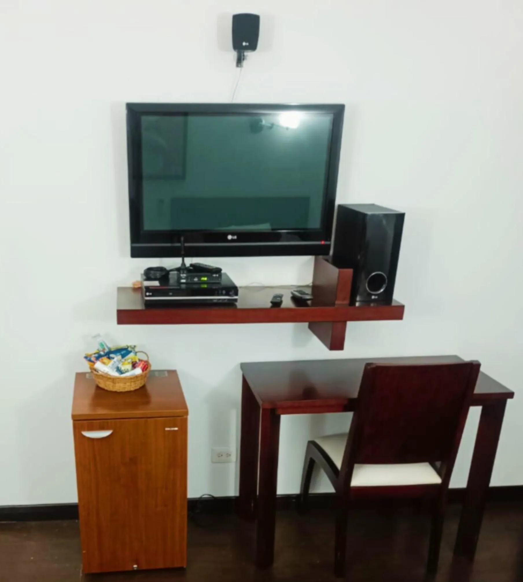 TV and multimedia in HBCF Hotel Boutique Casa Farallones de Santiago de Cali