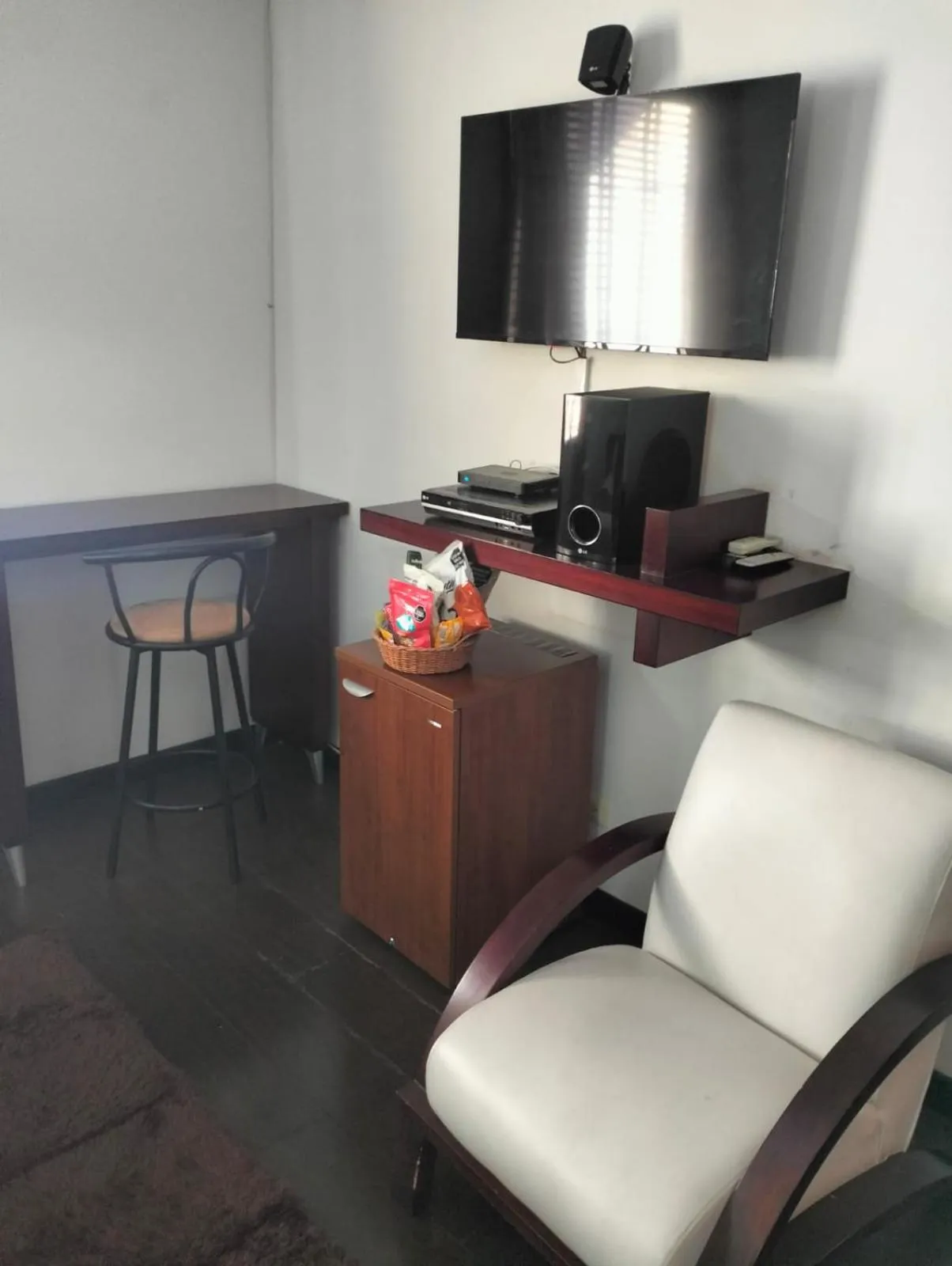 TV and multimedia in HBCF Hotel Boutique Casa Farallones de Santiago de Cali