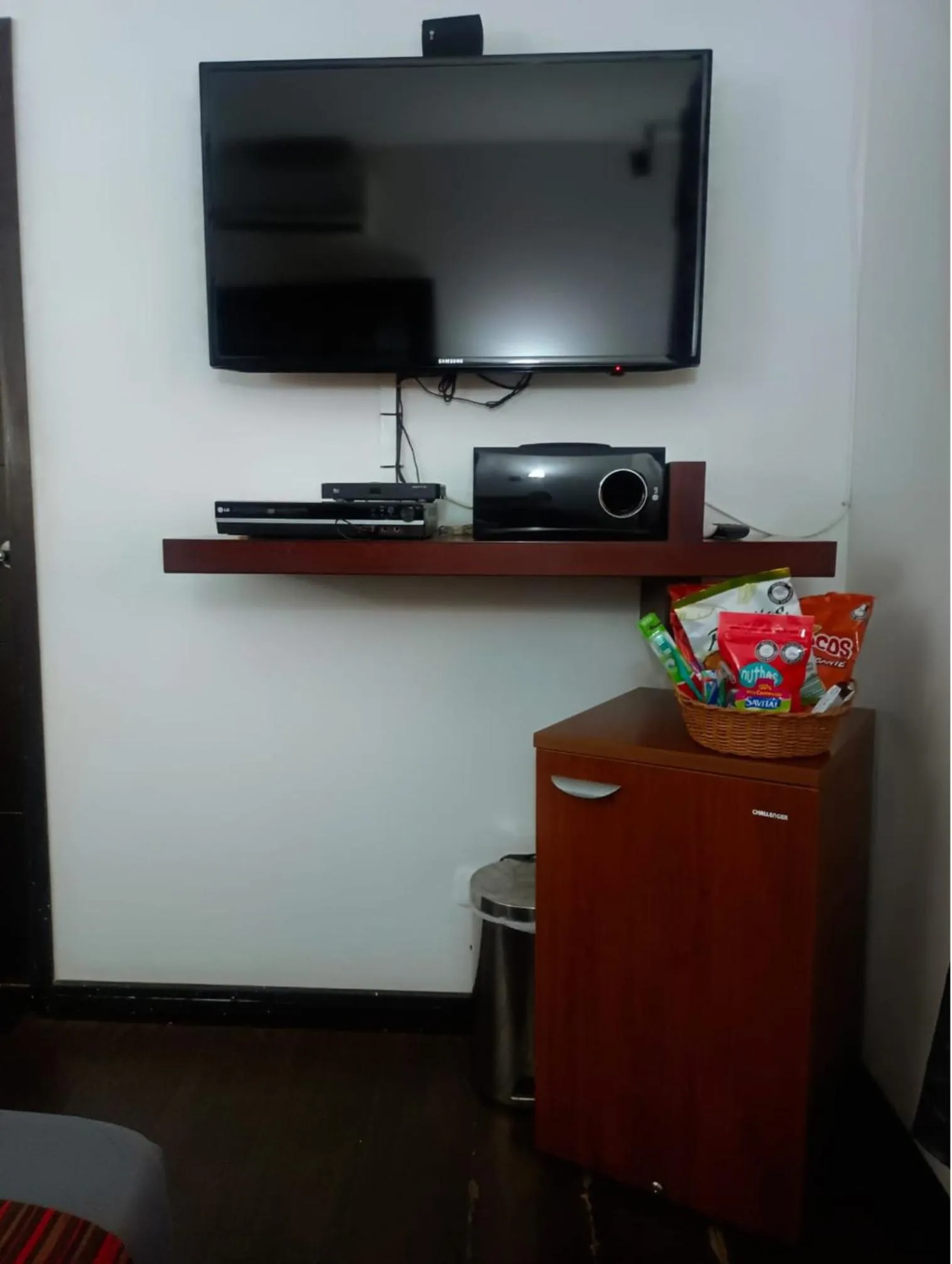 TV and multimedia in HBCF Hotel Boutique Casa Farallones de Santiago de Cali