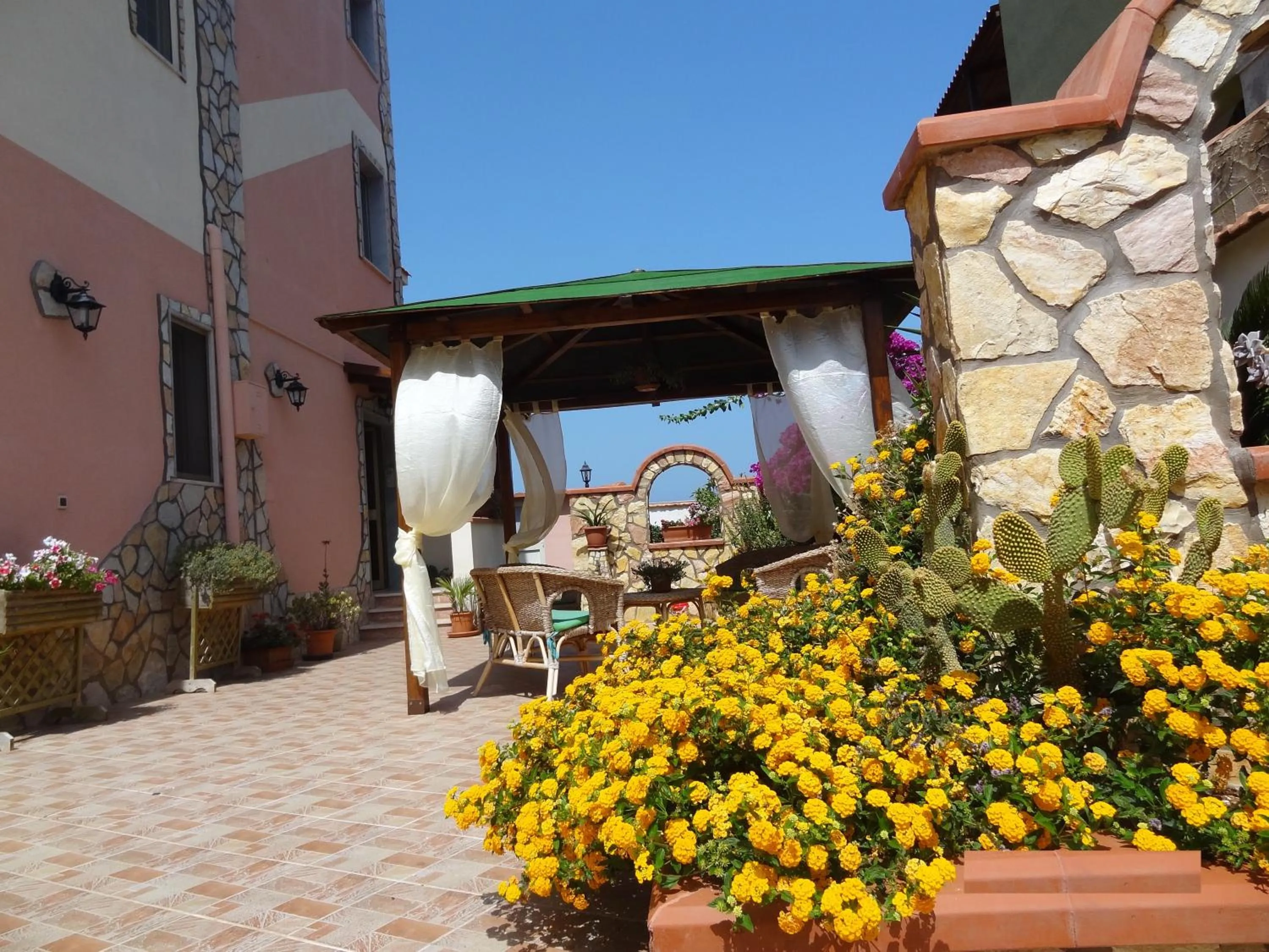 Facade/entrance in Il Giardino del Sole - Erice mare