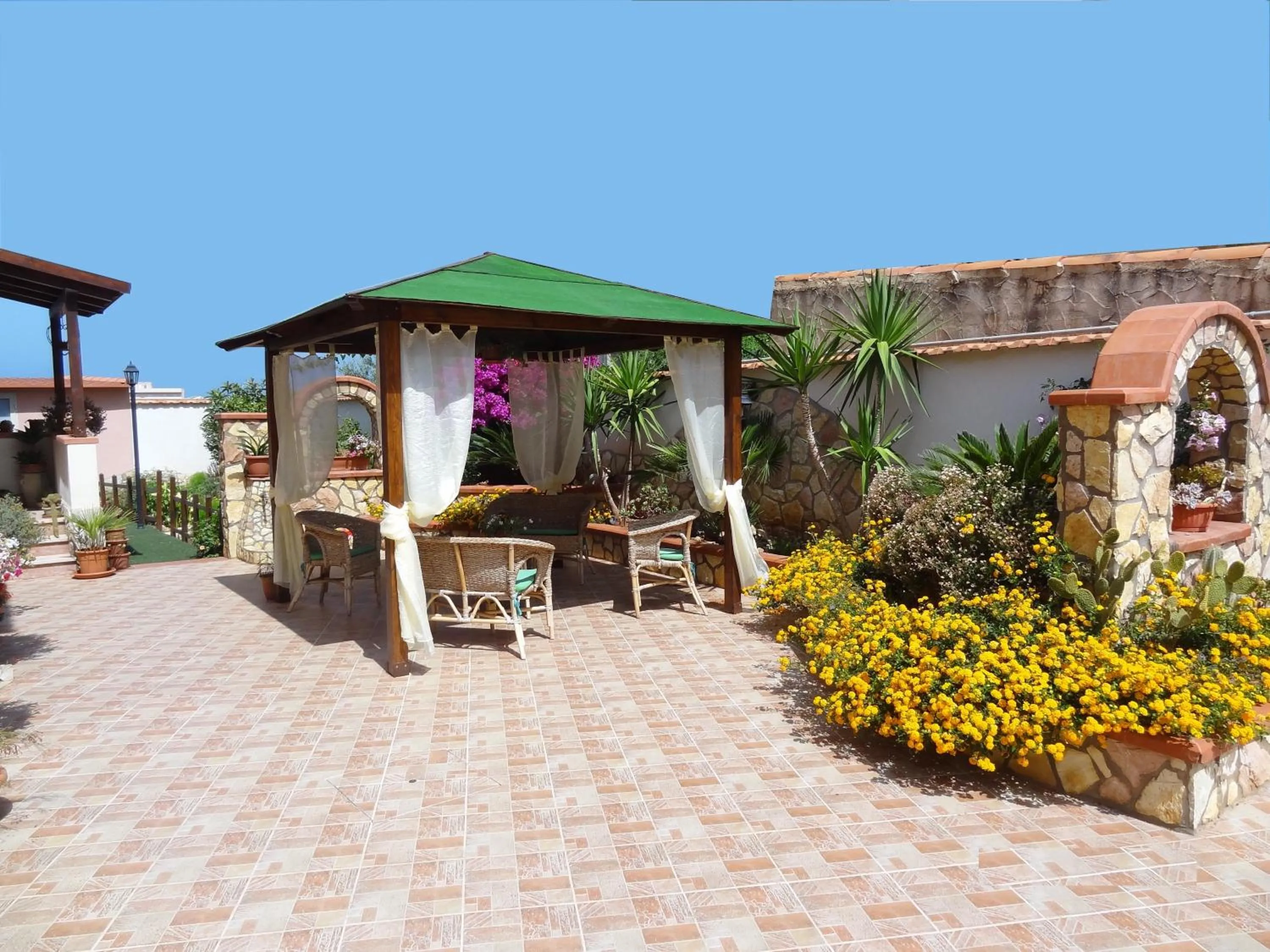 Garden in Il Giardino del Sole - Erice mare