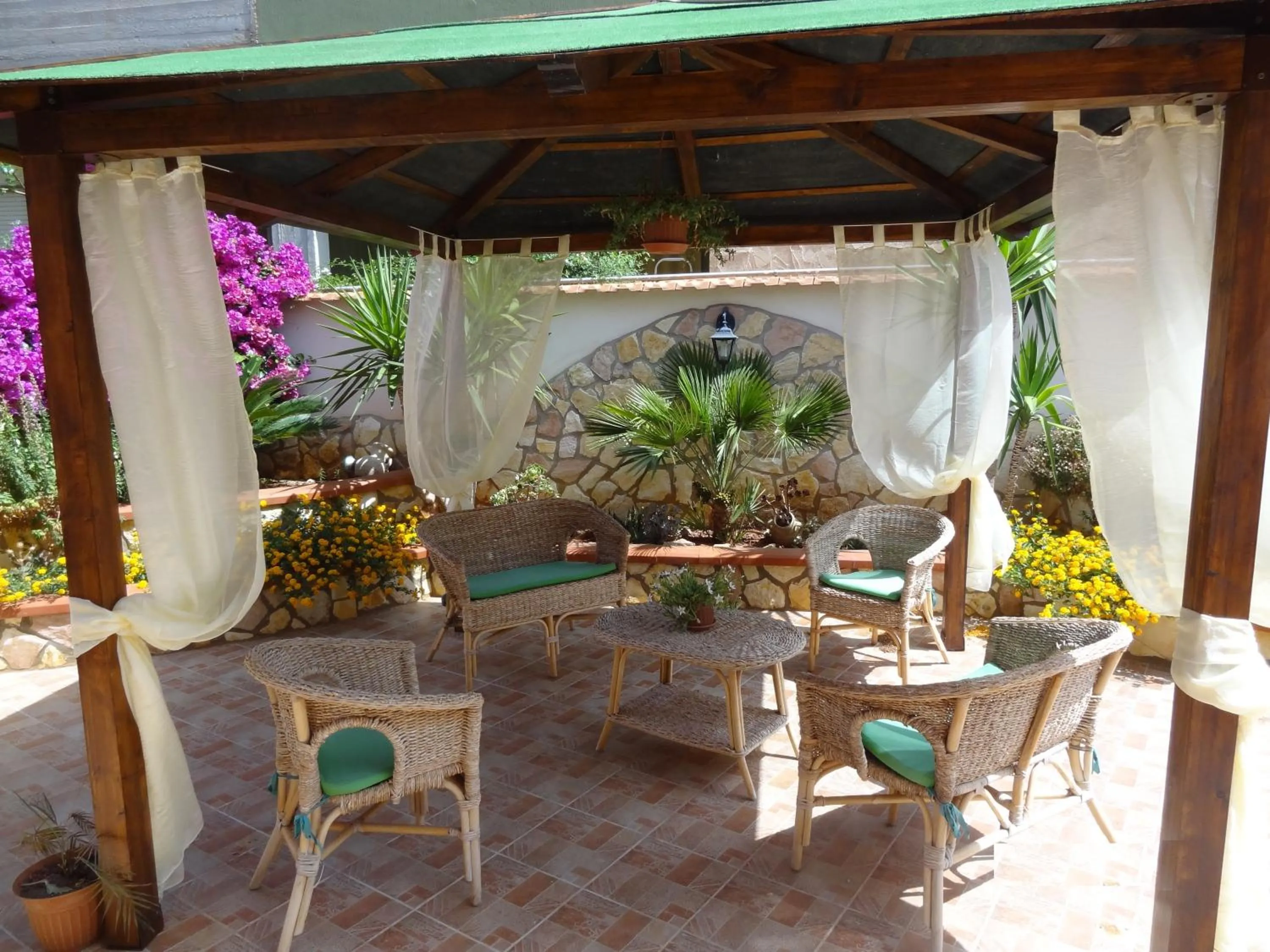 Garden in Il Giardino del Sole - Erice mare