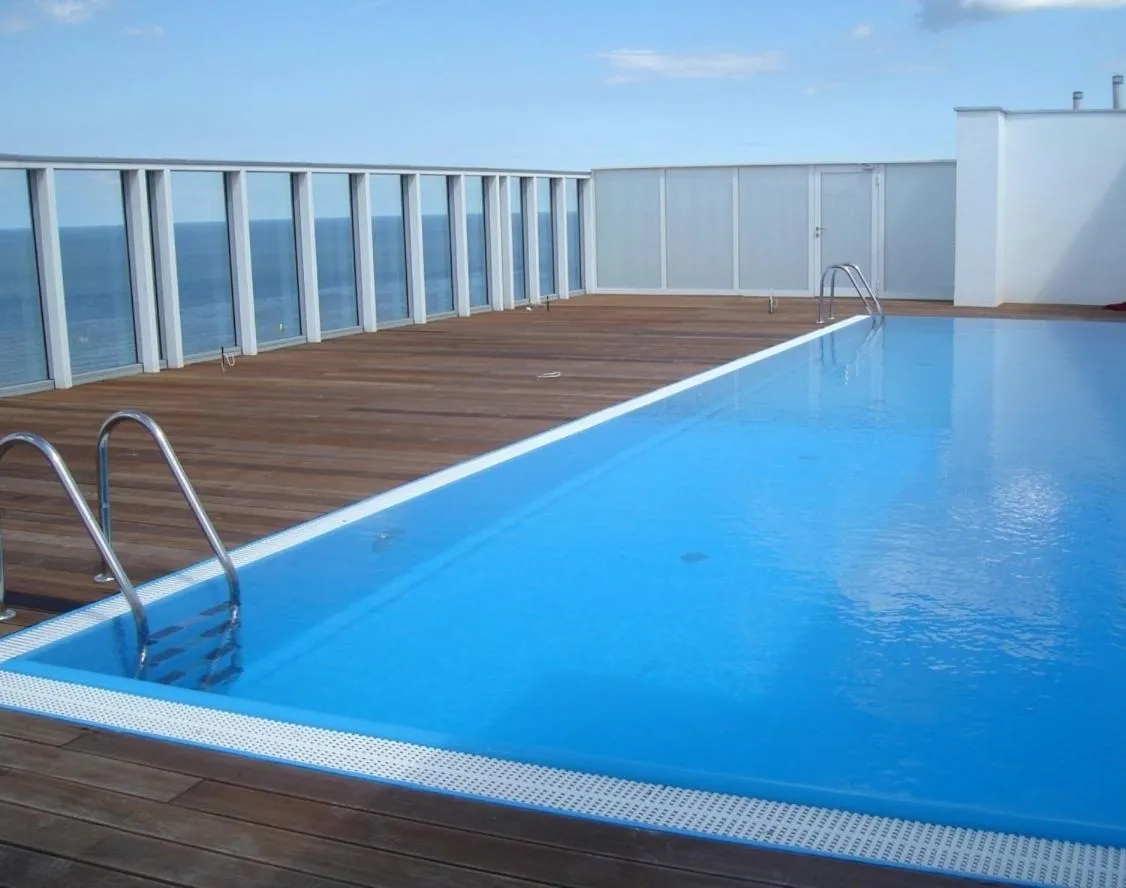 Swimming pool in Apartament 208