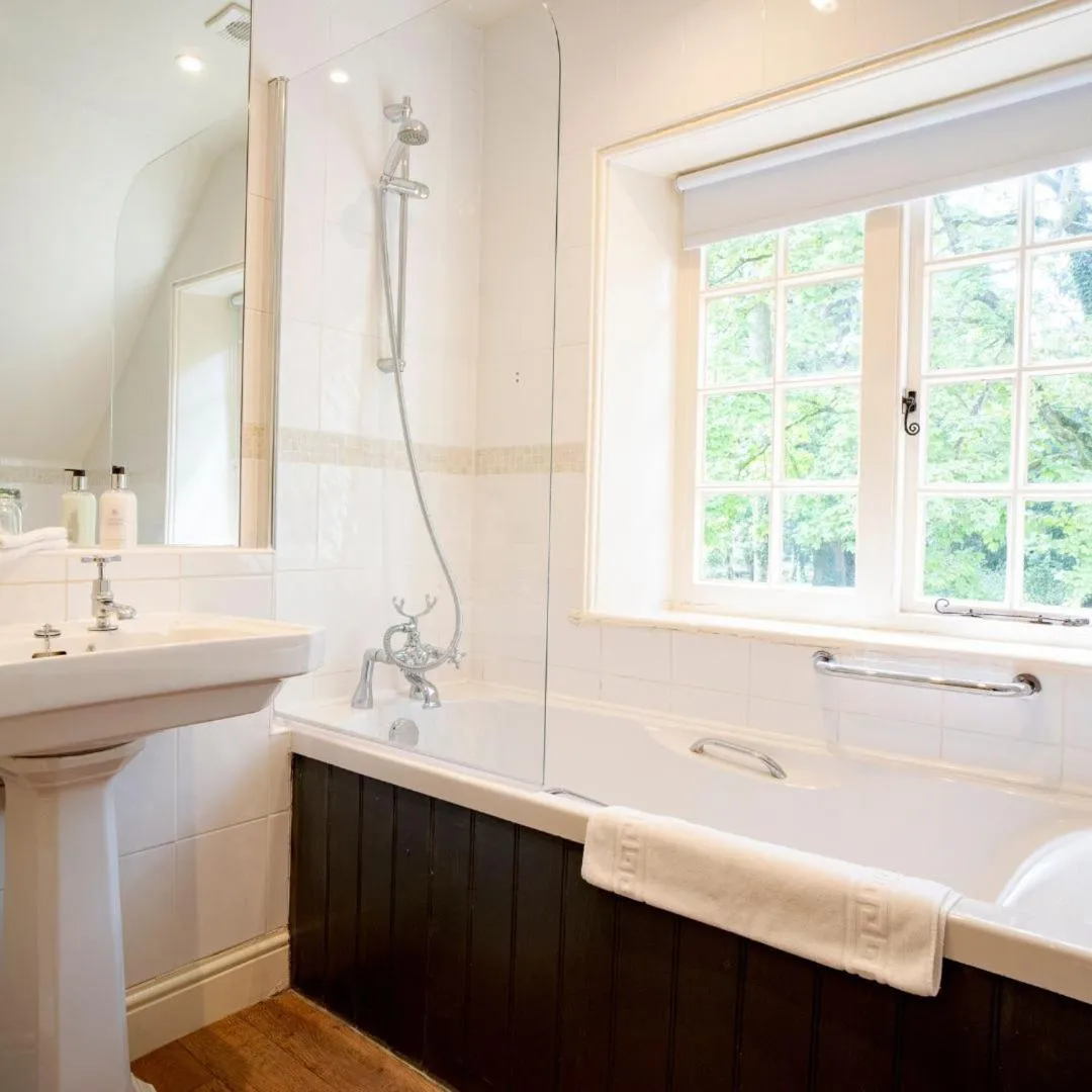 The Hare & Hounds Hotel