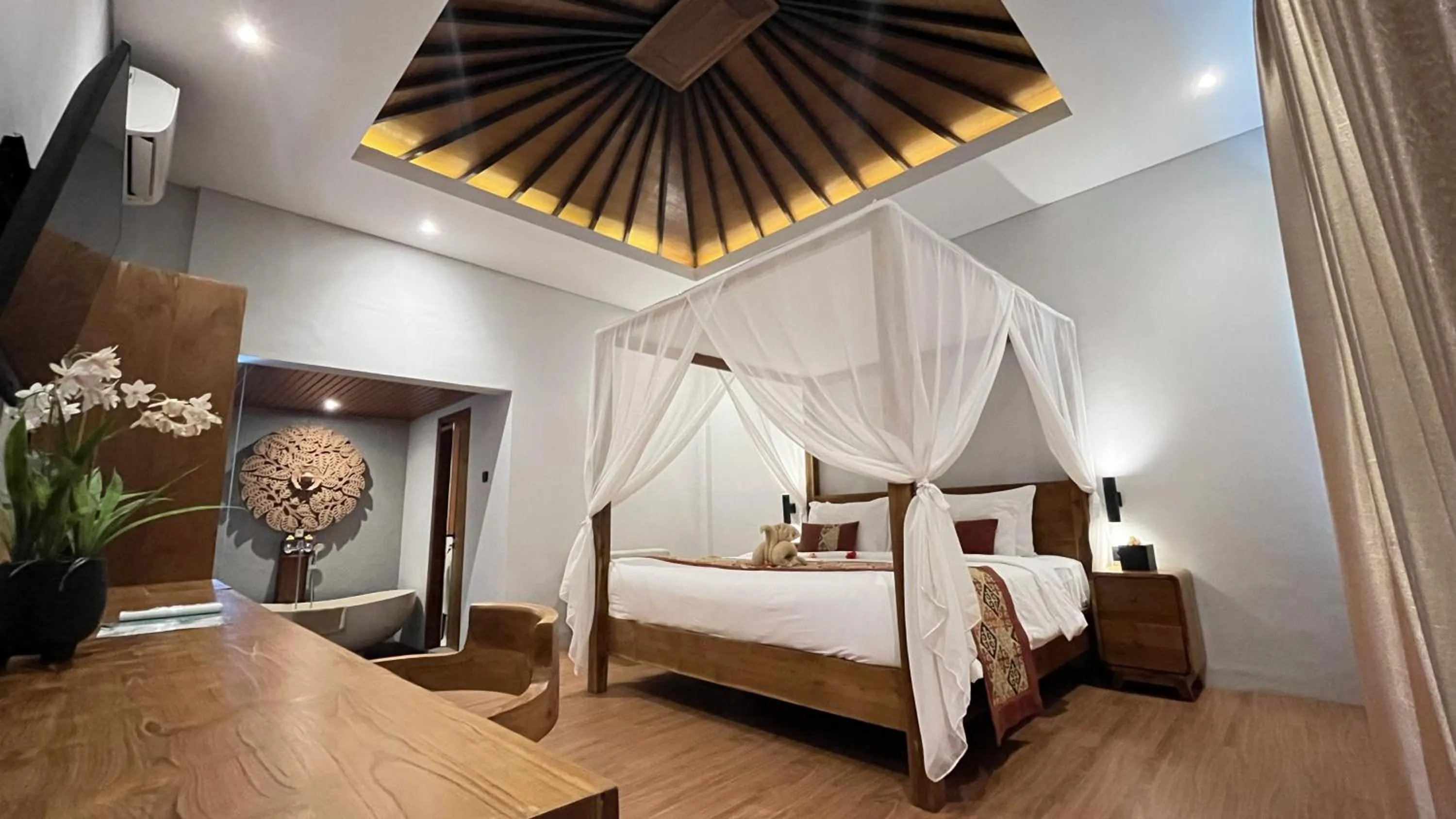 Bathroom, Bed in Lovina Haven Boutique Resort