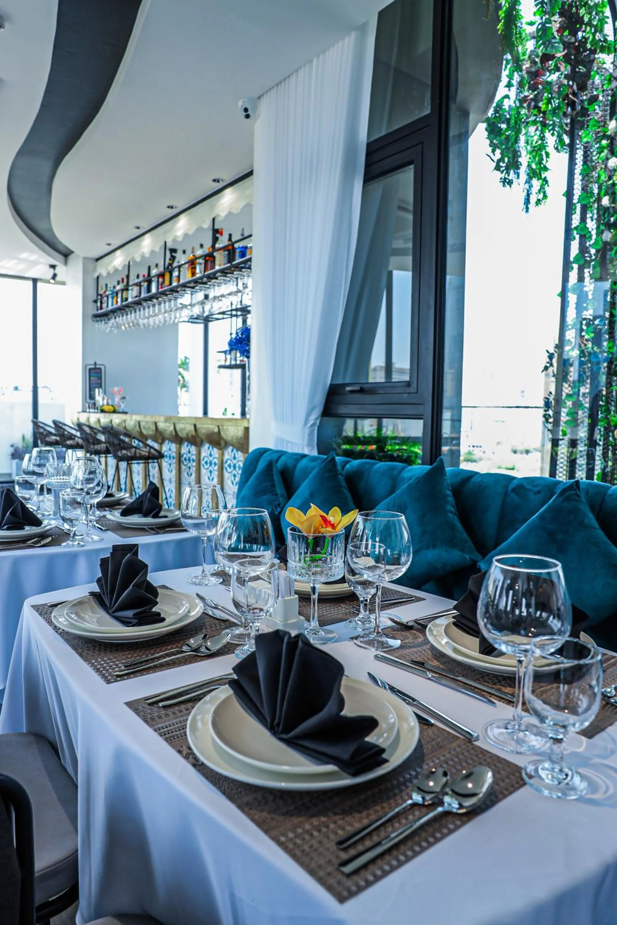 Restaurant/places to eat in Chaiya Palace Hotel