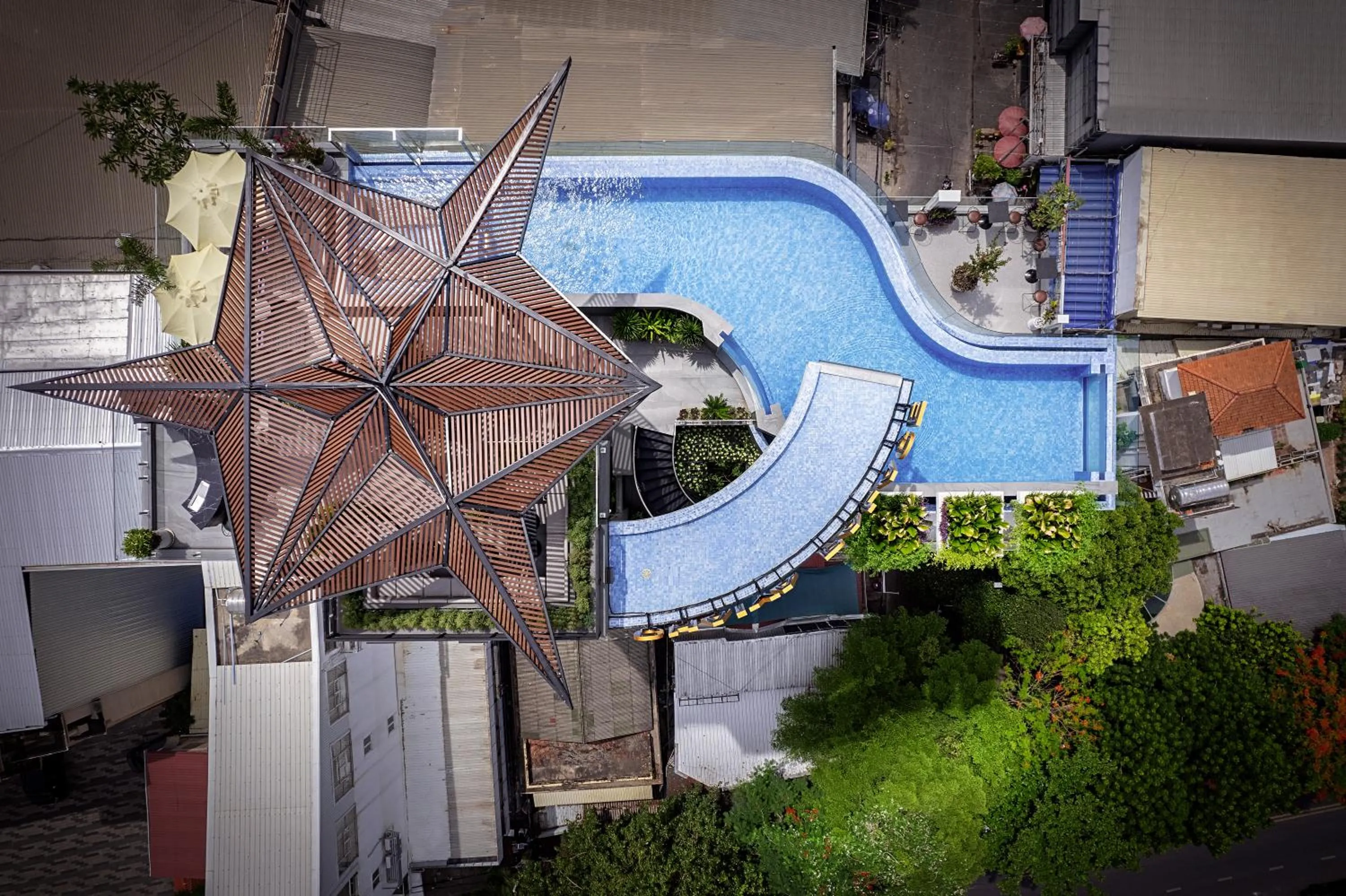 Property building in Chaiya Palace Hotel