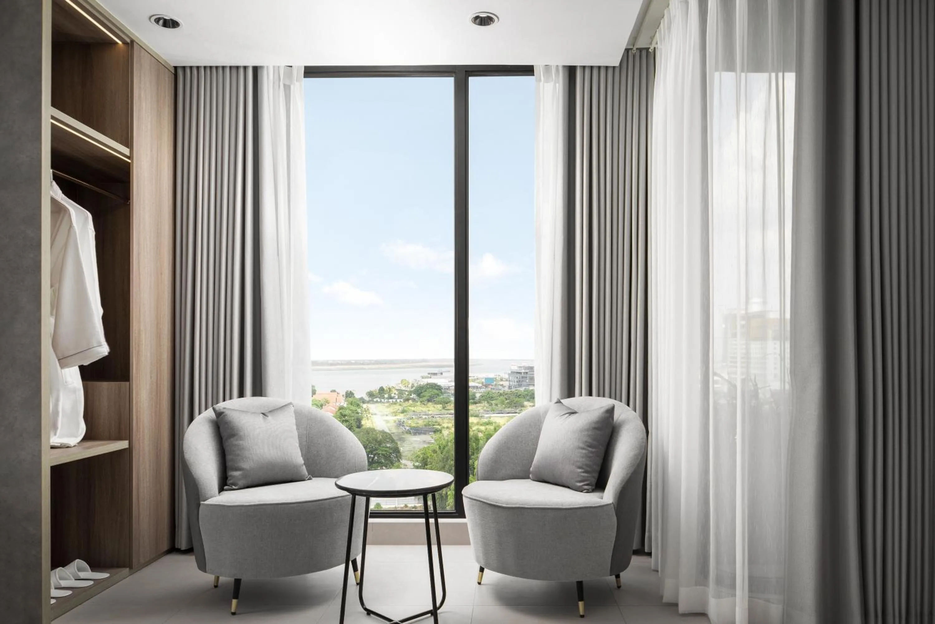 Balcony/Terrace in Chaiya Palace Hotel