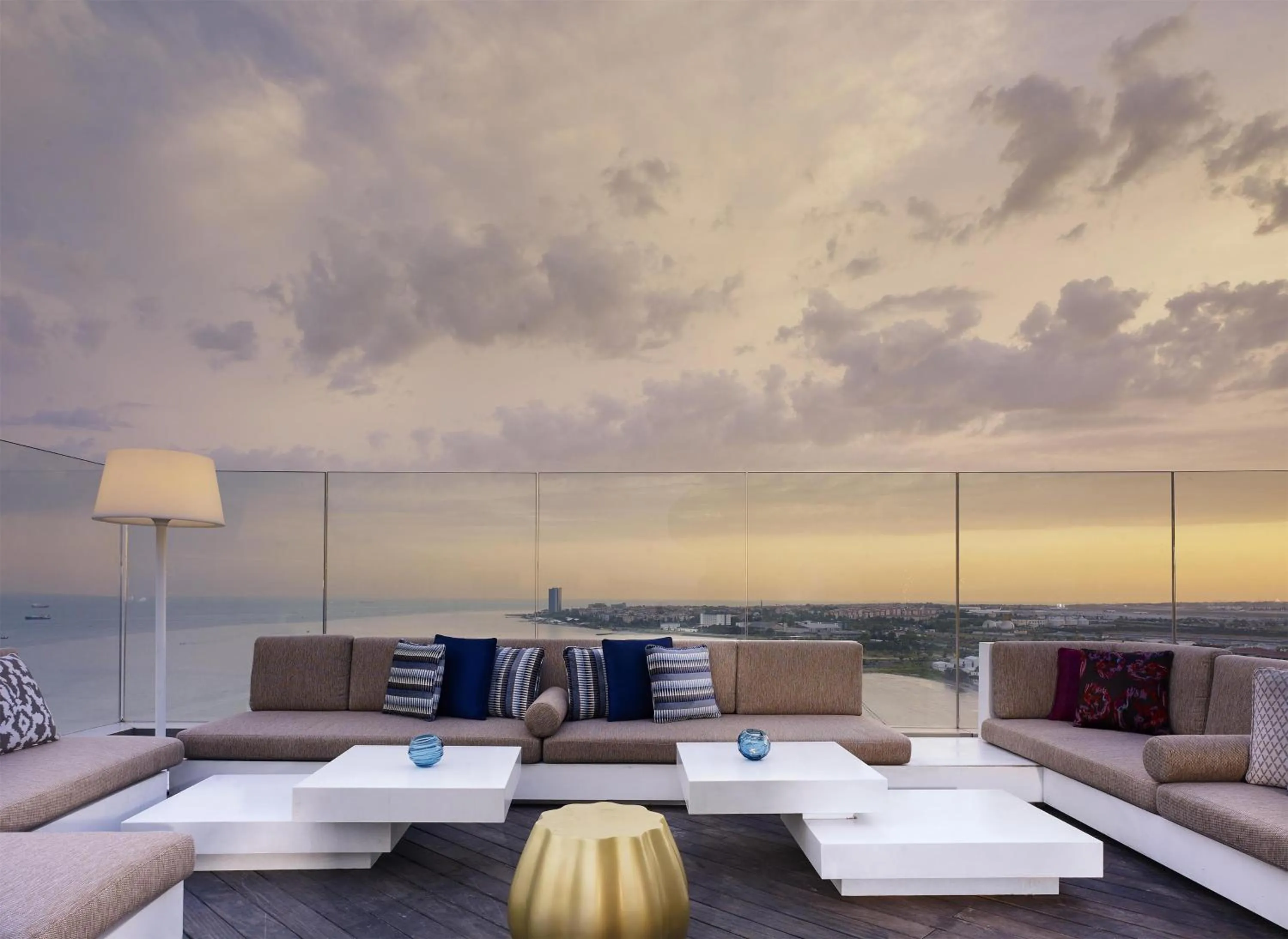 Lounge or bar in Hyatt Regency Istanbul Atakoy