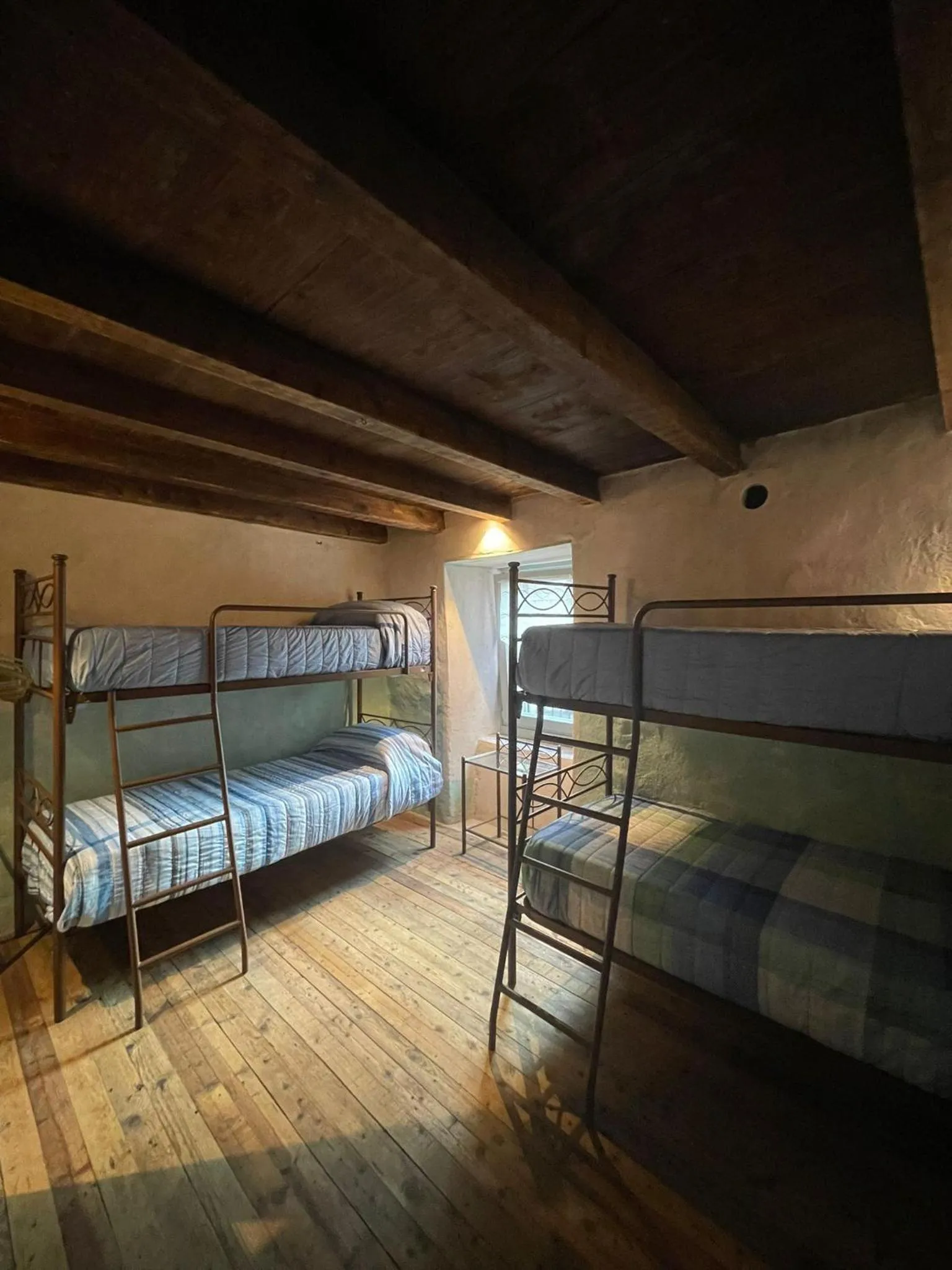 Bed in ALBERGO DIFFUSO ORNICA NEL CUORE