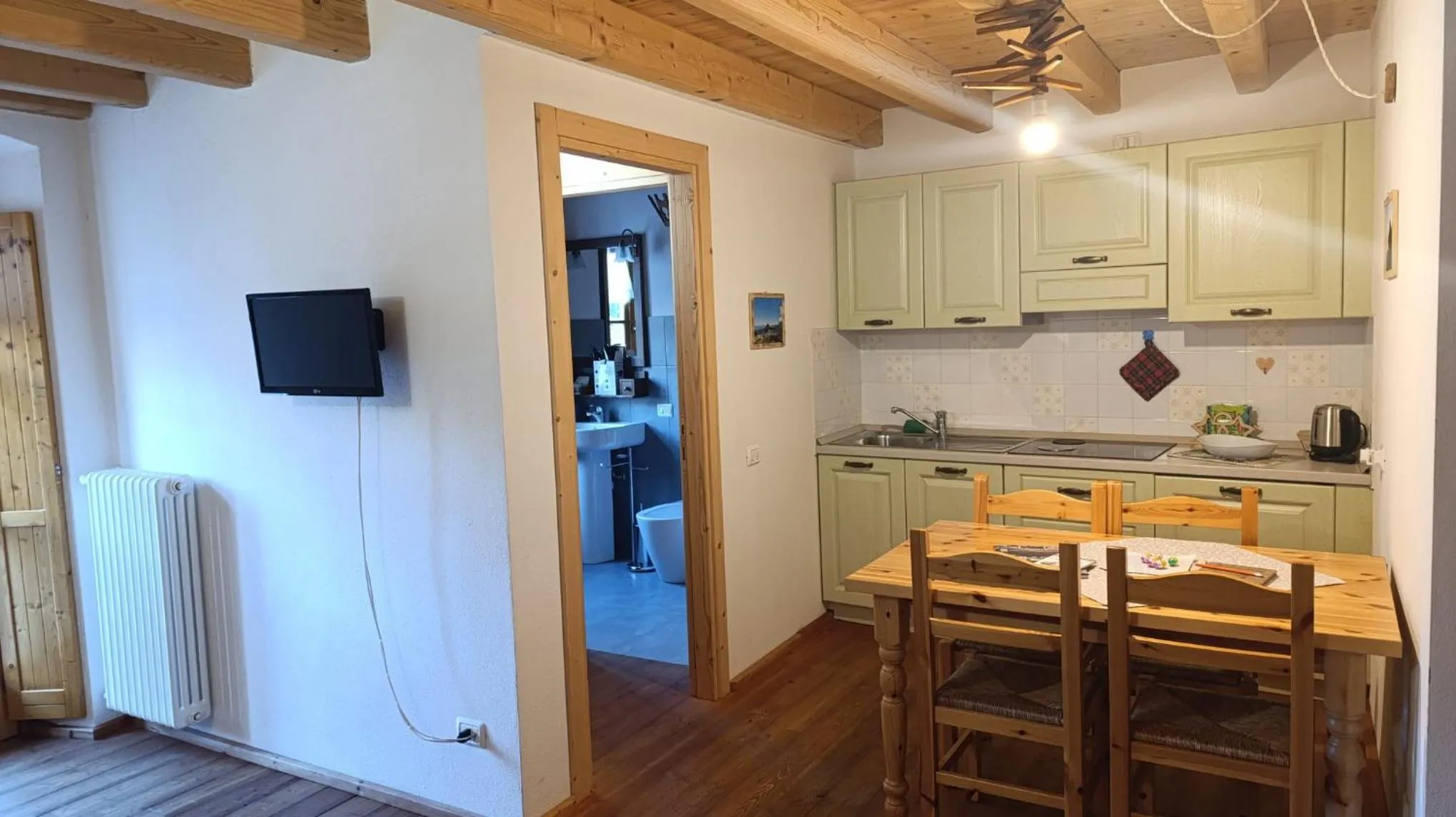 TV and multimedia in ALBERGO DIFFUSO ORNICA NEL CUORE