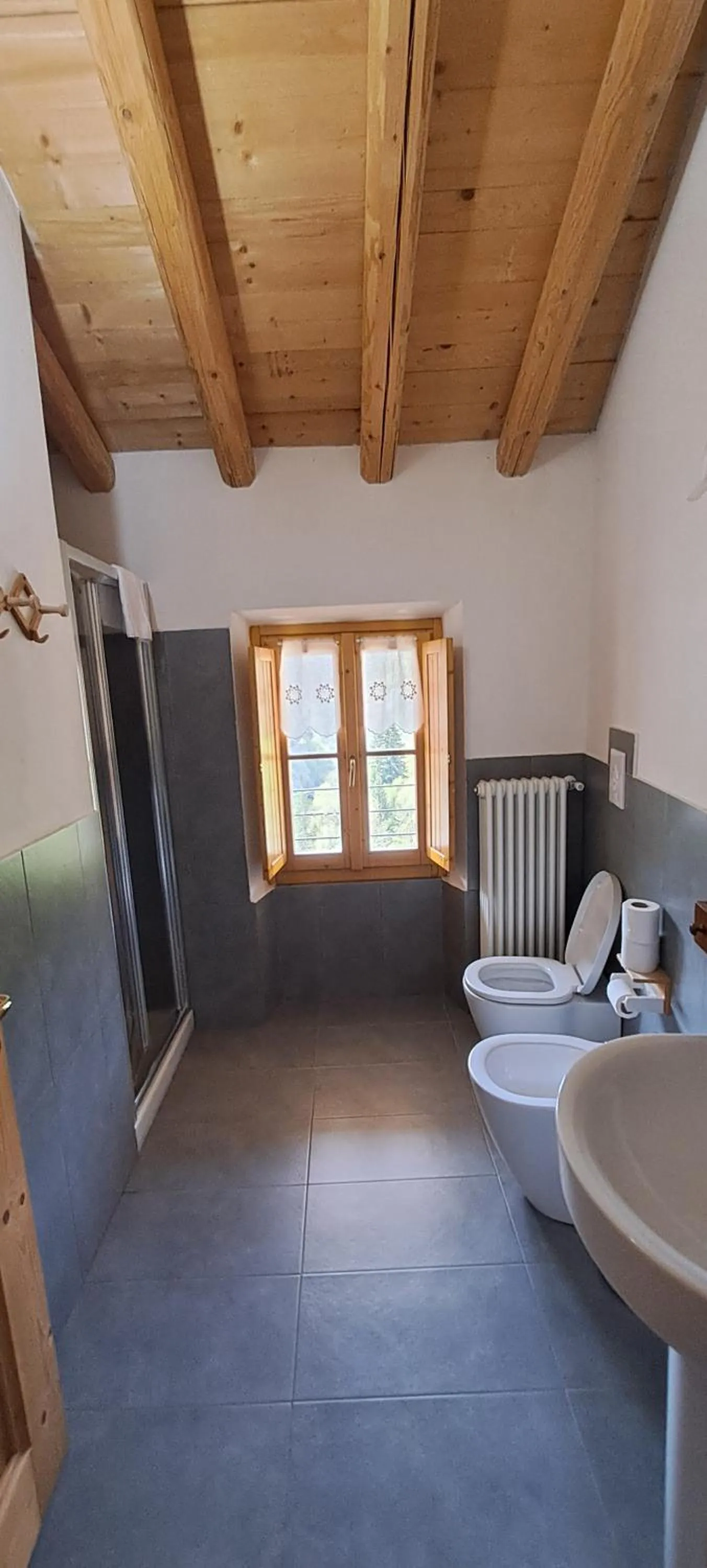 Bathroom in ALBERGO DIFFUSO ORNICA NEL CUORE