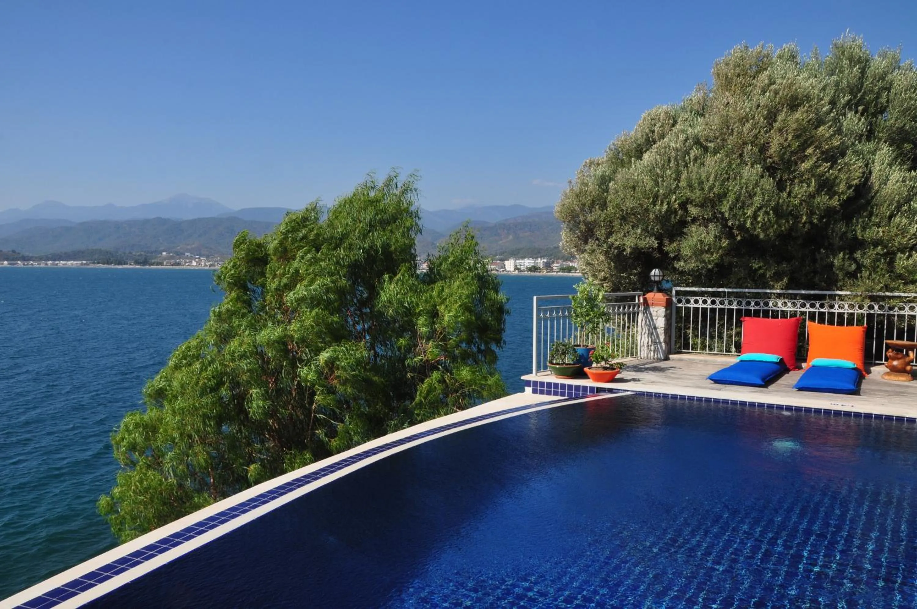 Pool view in Ece Hotel Sovalye Island