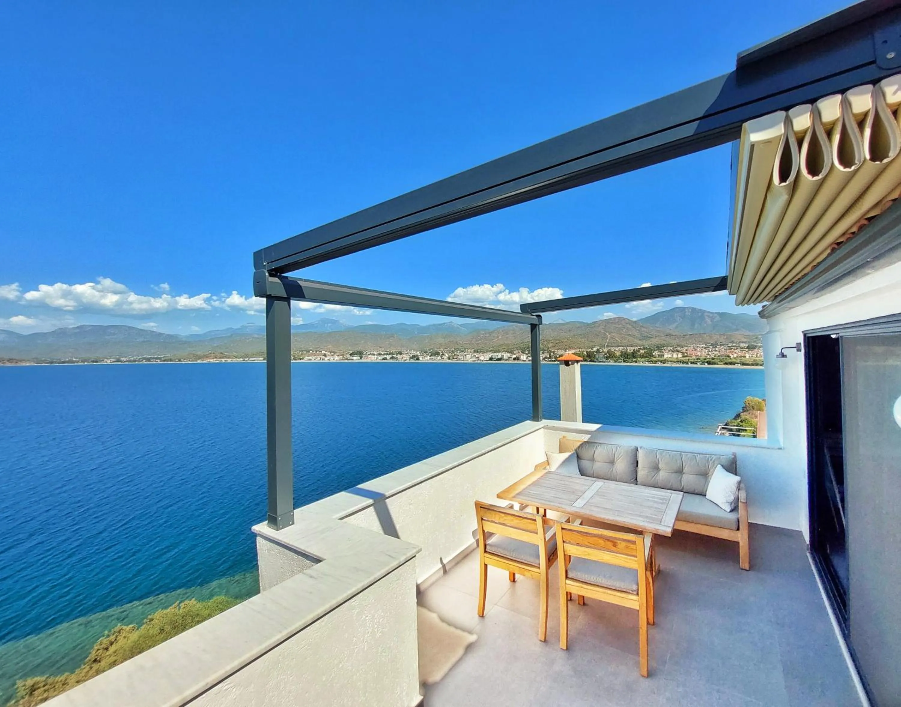 Balcony/Terrace in Ece Hotel Sovalye Island