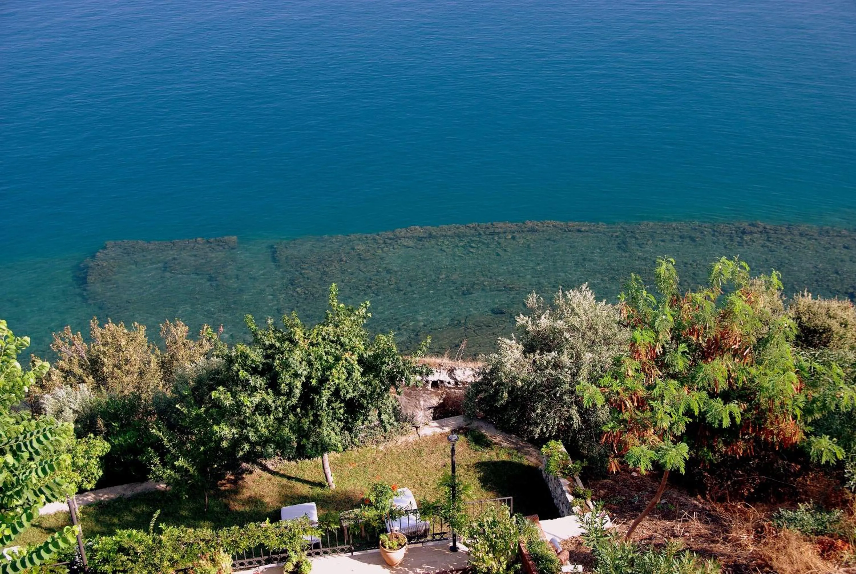 Garden in Ece Hotel Sovalye Island