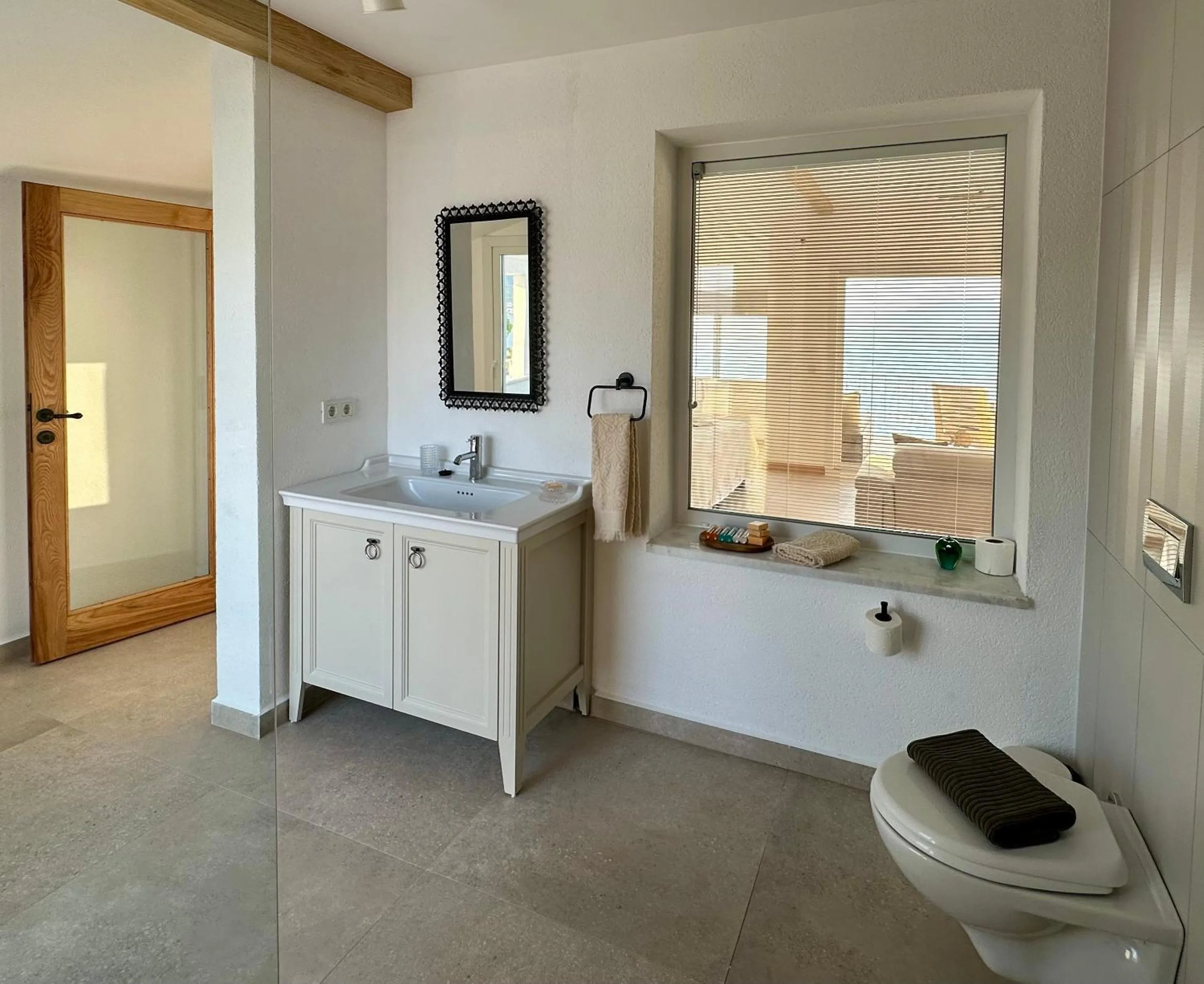 Toilet in Ece Hotel Sovalye Island