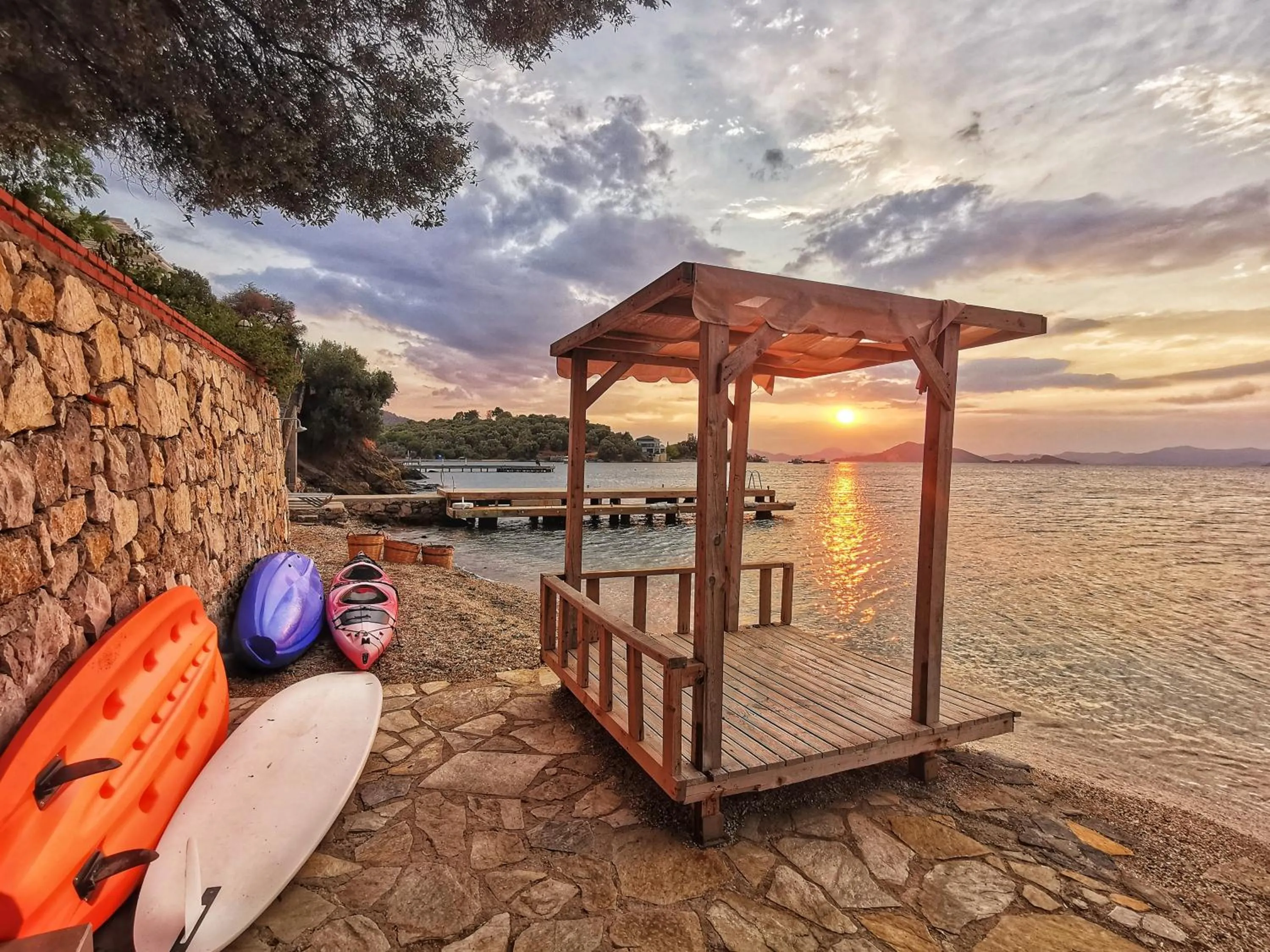 Beach in Ece Hotel Sovalye Island