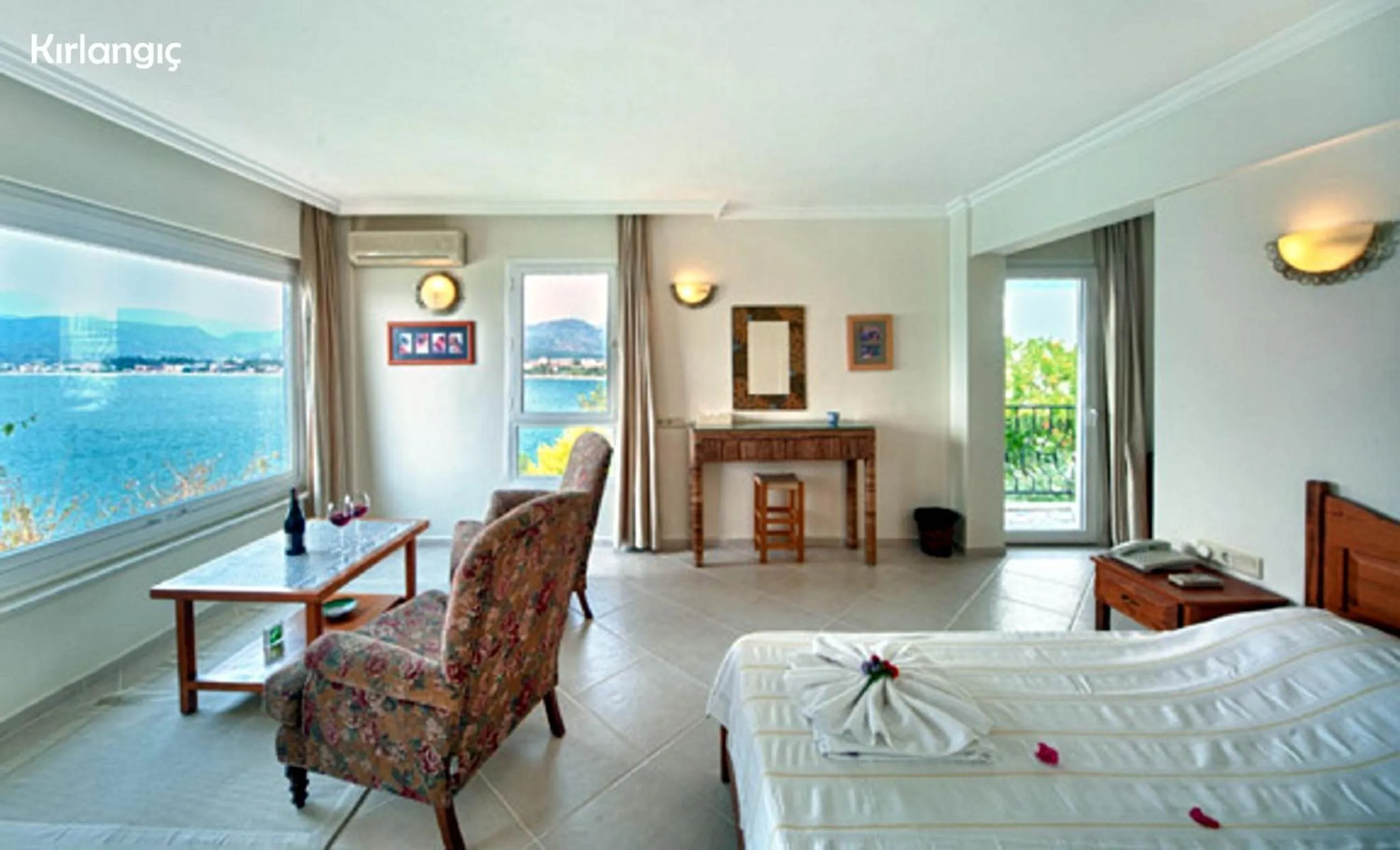 Photo of the whole room, Bed in Ece Hotel Sovalye Island