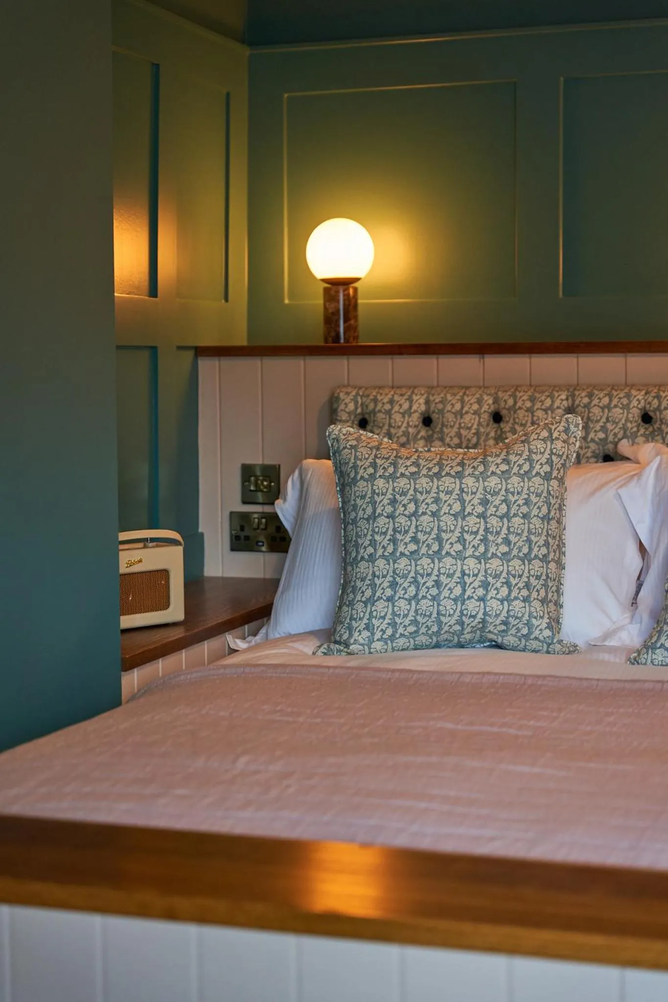 Bed in The White Horse - A Heartwood Inn