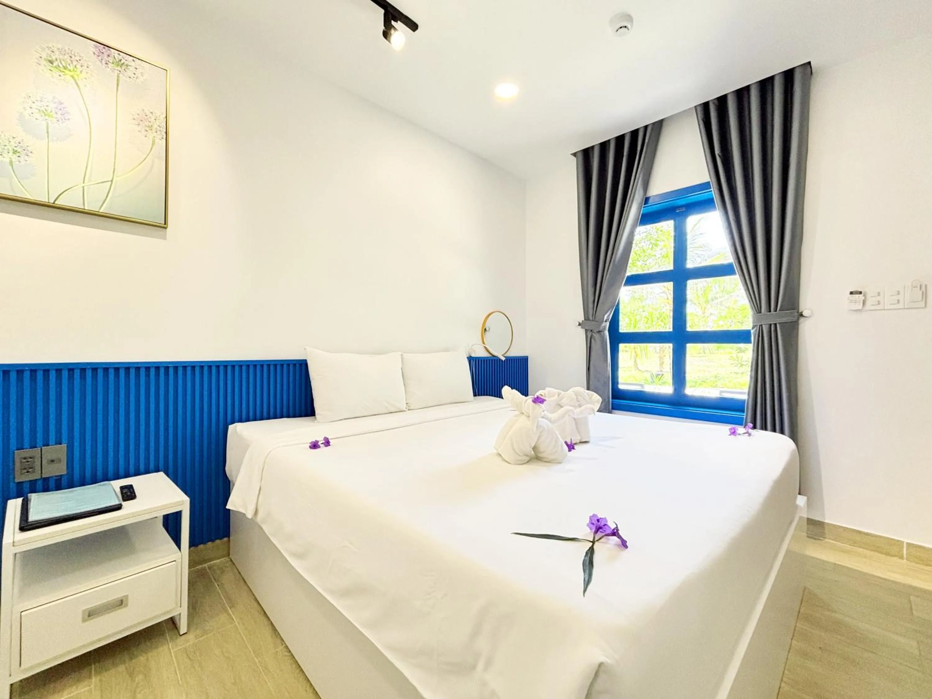 Bed in KIGI Beach Resort