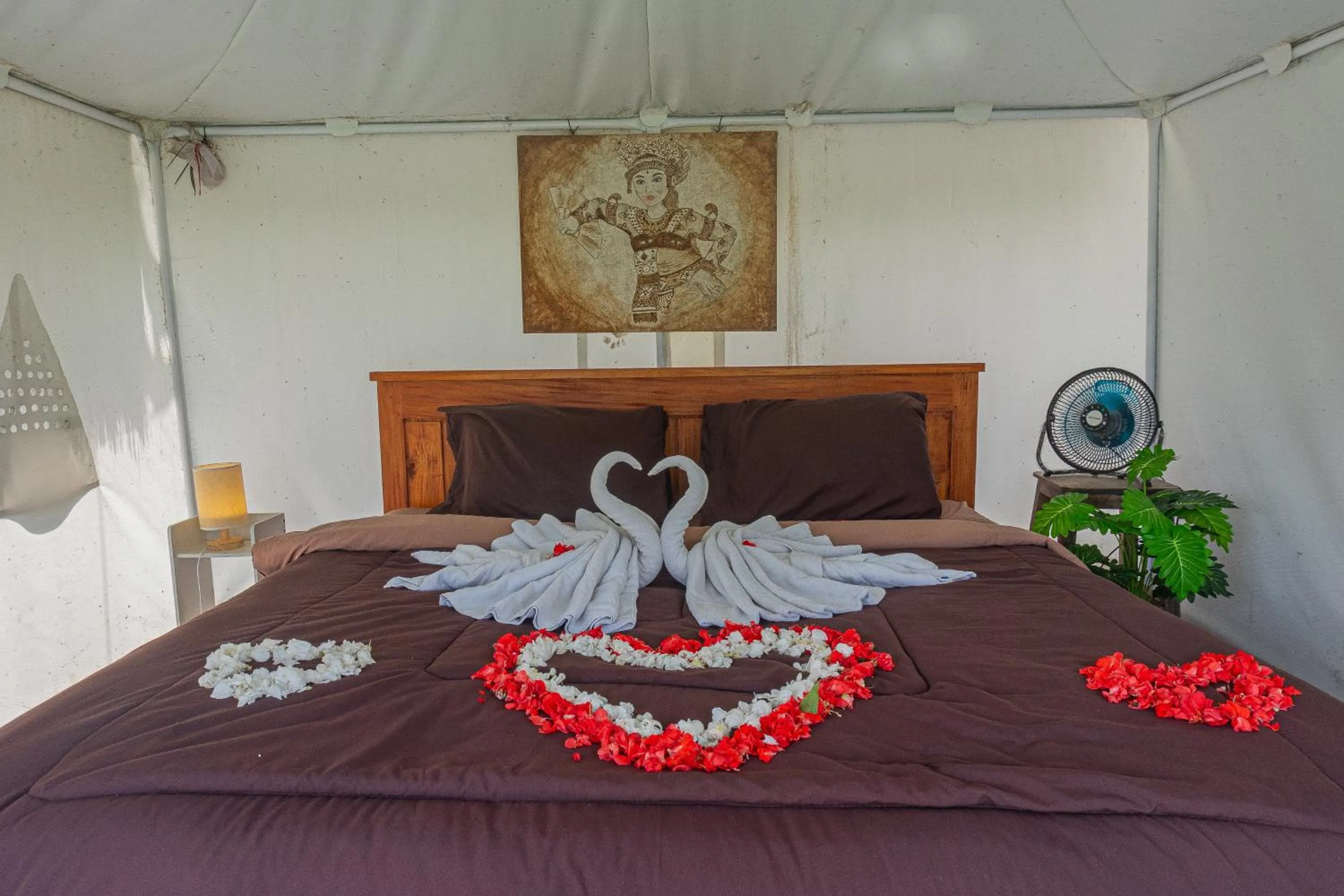 Bed in Polestay Glamping Kintamani