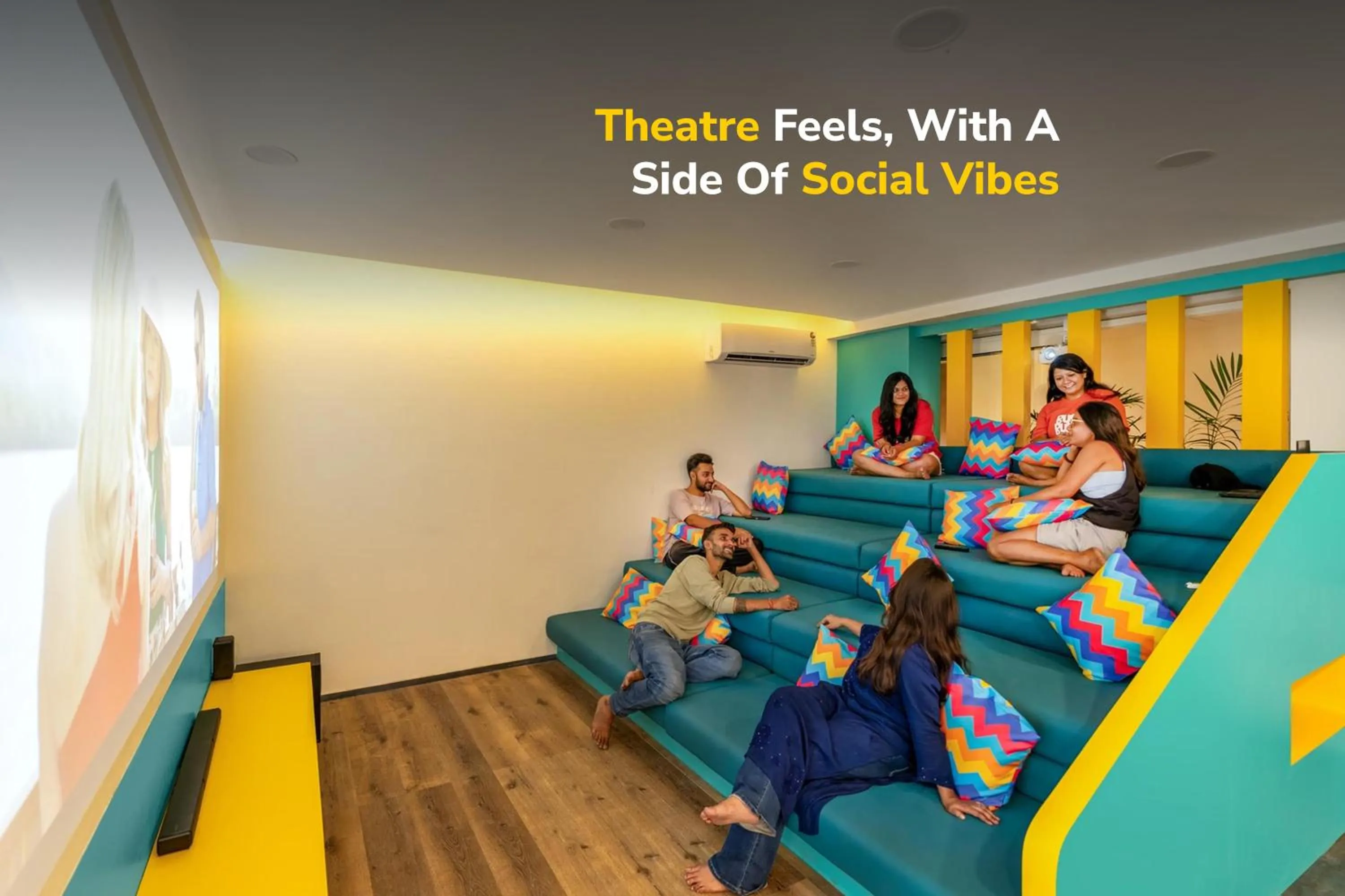 Seating area in goSTOPS PLUS Rishikesh Tapovan