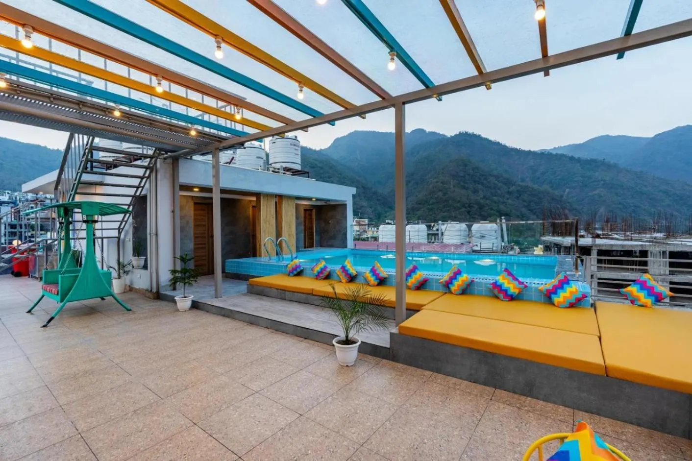 goSTOPS PLUS Rishikesh Tapovan